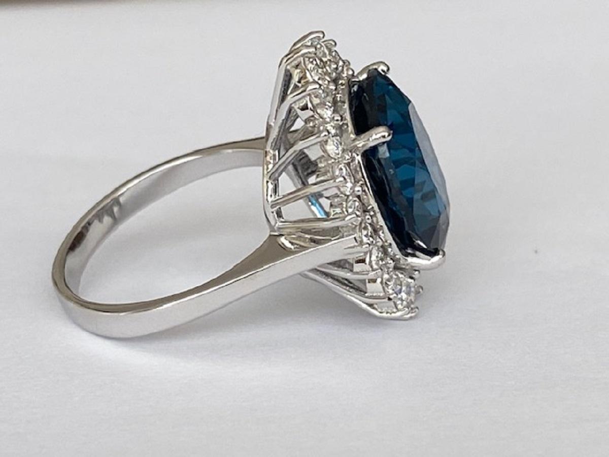 ALGT Certified .7.00 Carat London BlueTopaz Diamond Cocktail Ring For Sale 1