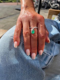 ALGT certified 1.46 Carat Ural Emerald and  Diamond  White Gold Cocktail Ring