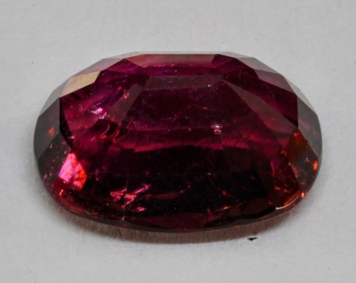 ALGT Certified Rare Natural Deep Purplish Pink Rubellite, 3.02 Carat Gemstone In New Condition For Sale In London, GB
