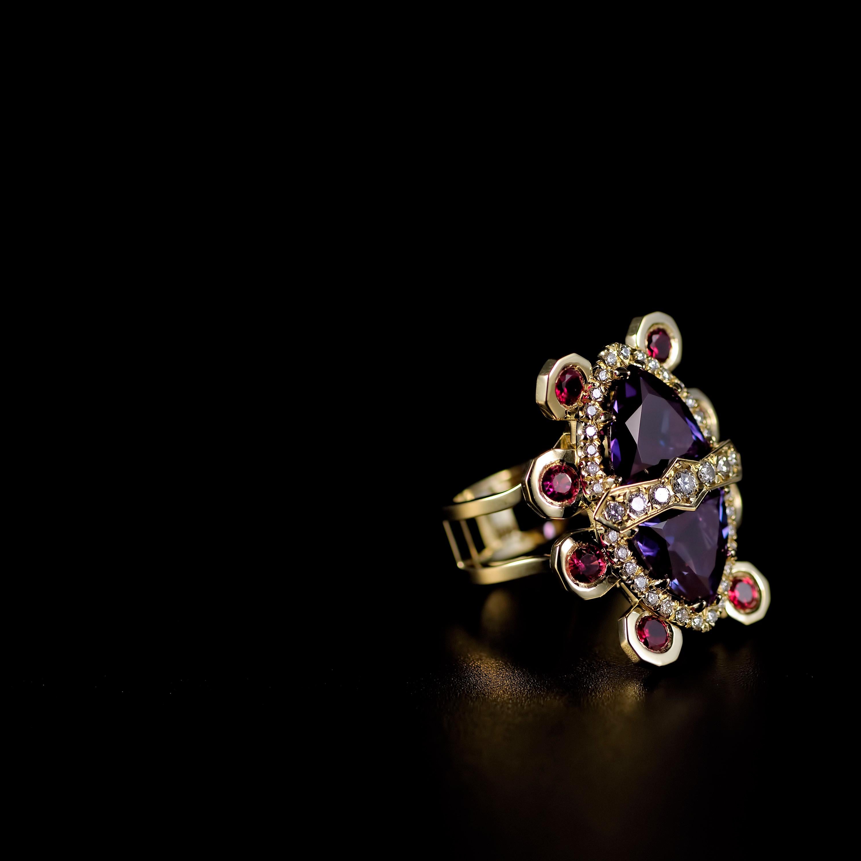 Brilliant Cut 18 Karat Yellow Gold Alexandrite Rubies Diamonds Cocktail Ring Color Changing For Sale
