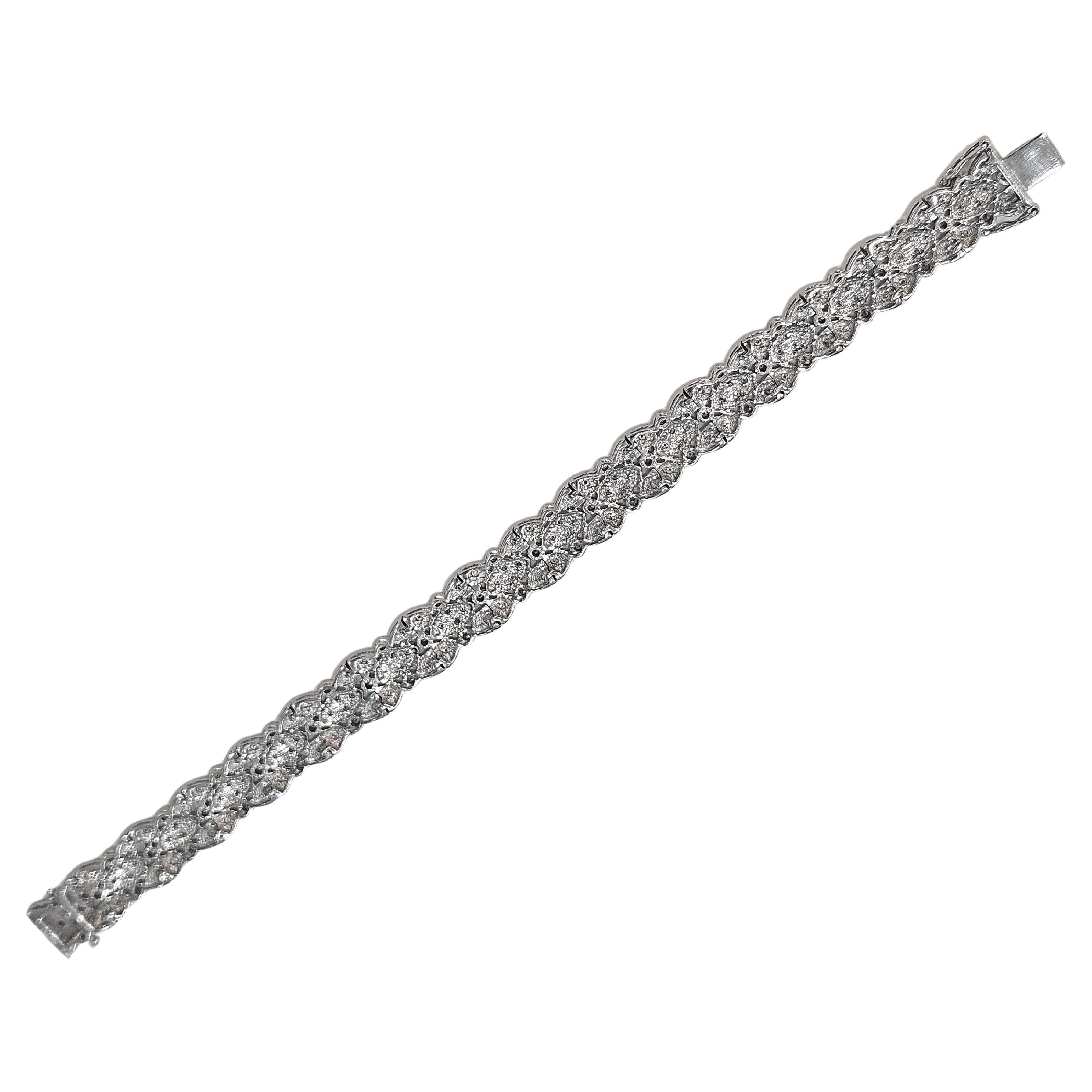 Alhambra Armband Natürlicher Diamant 1,87 Ctw. und Weißgold 18 Karat (Zeitgenössisch) im Angebot
