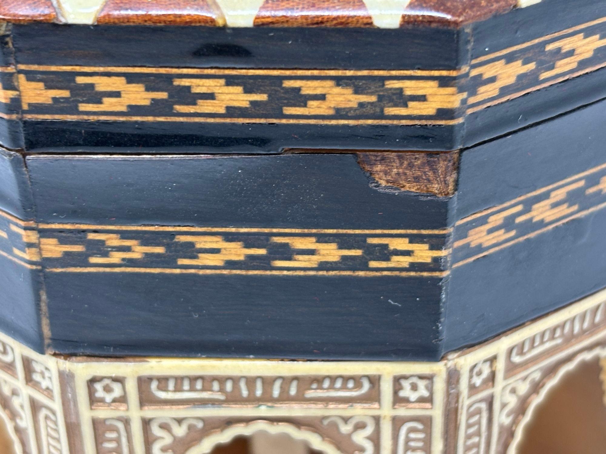 Joyero Artesanal Palacio de la Alhambra de Granada Madera frutal en venta