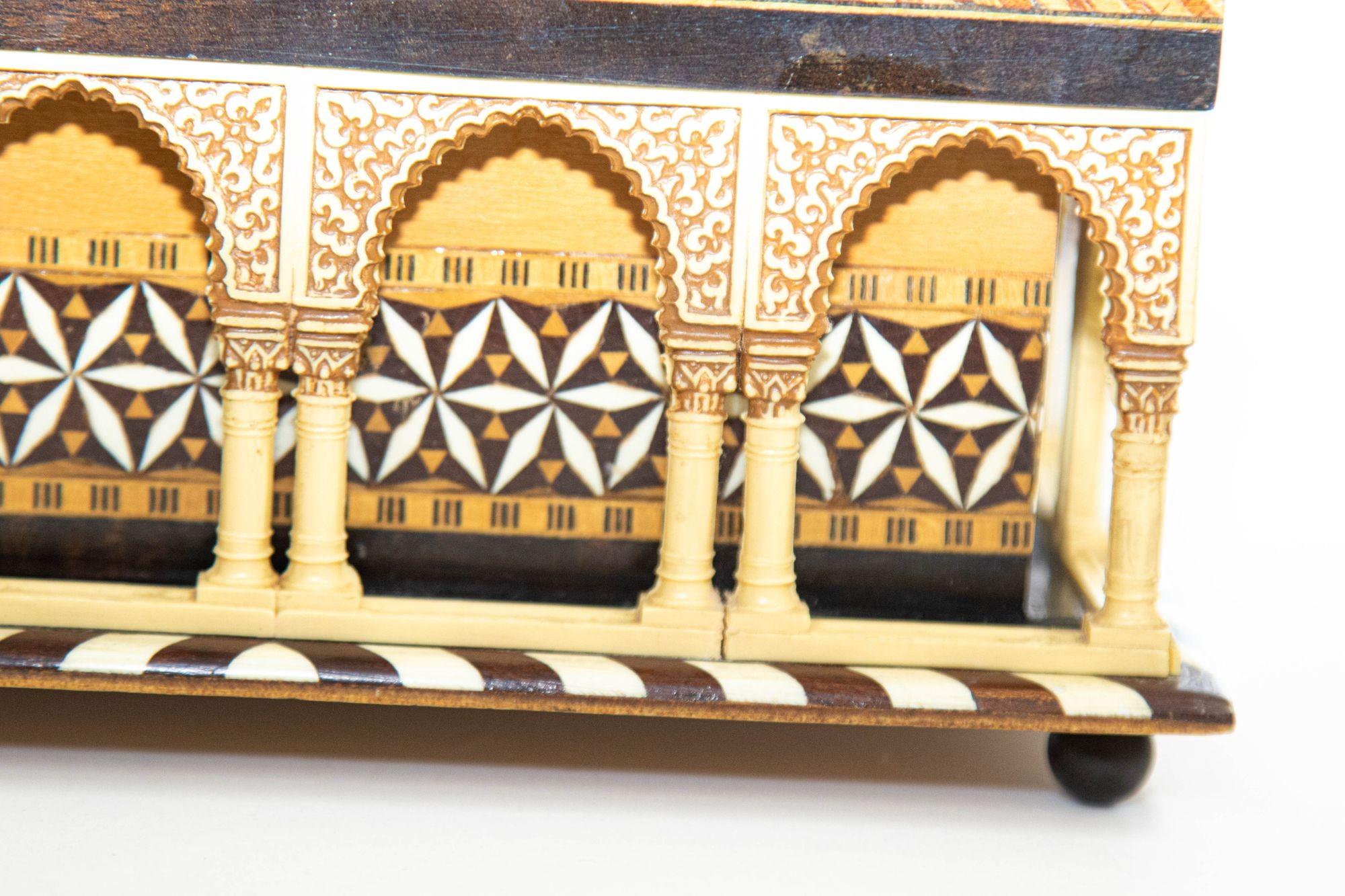 Alhambra Palace Granada Spain Handmade Footed Moorish Box 1950's 9