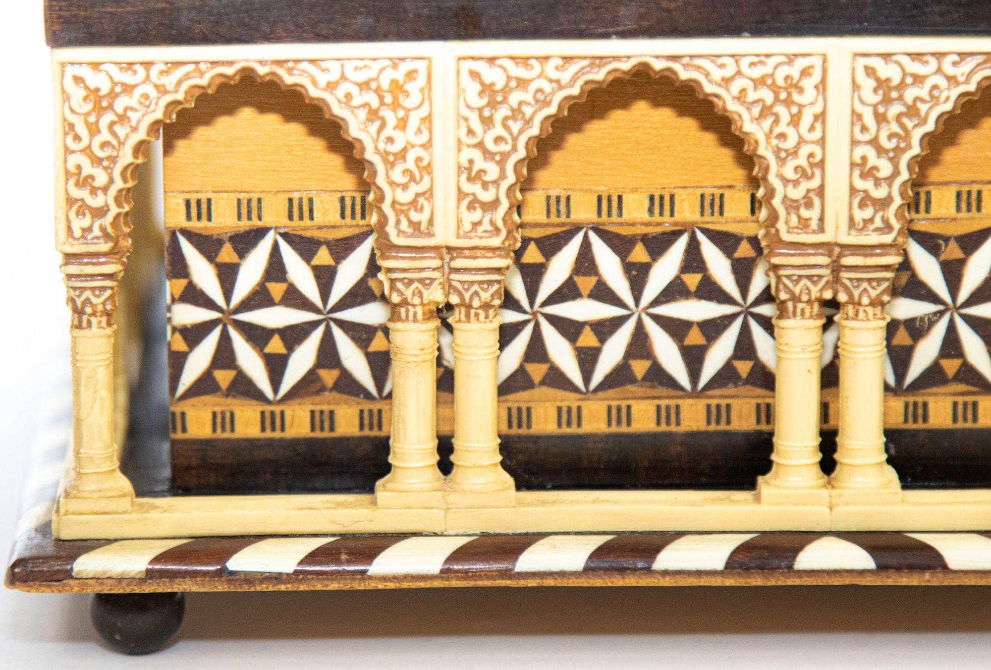Spanish Alhambra Palace Granada Spain Handmade Footed Moorish Box 1950's