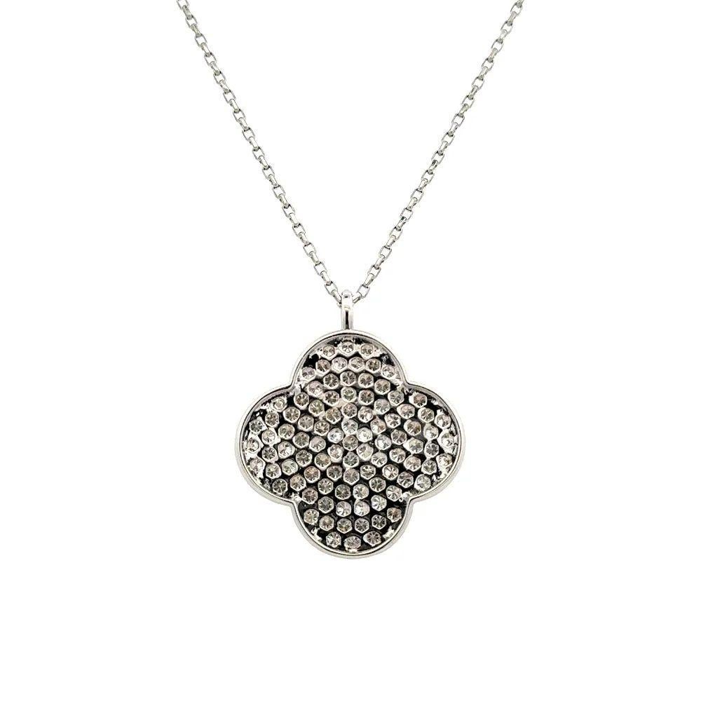 Alhambra Sparkling Pave Diamond Clover Vintage Platinum Pendant Necklace In Excellent Condition For Sale In Montreal, QC