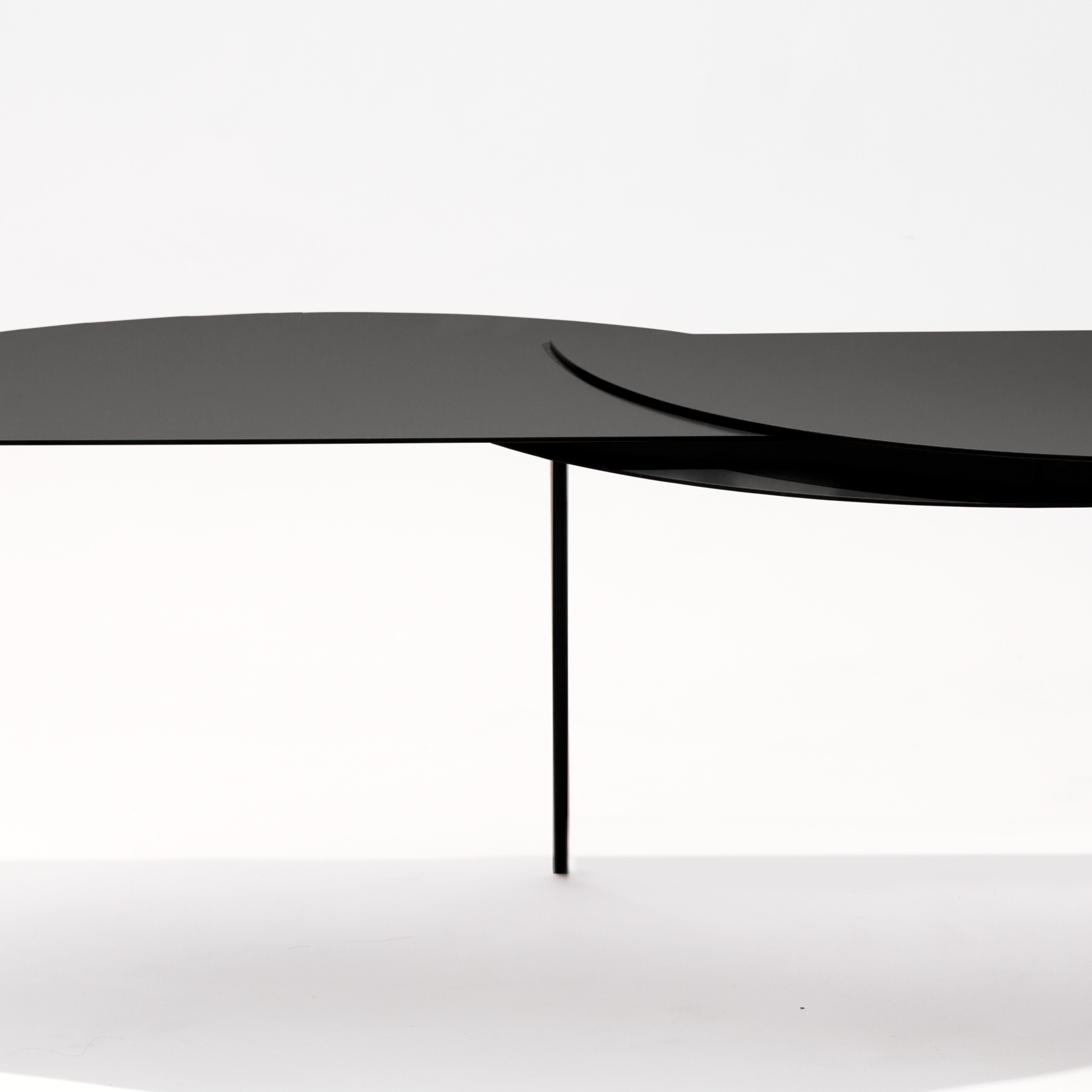 Moderne Alhena table d'appoint à rallonge extensible minimaliste contemporaine en acier noir en édition limitée en vente