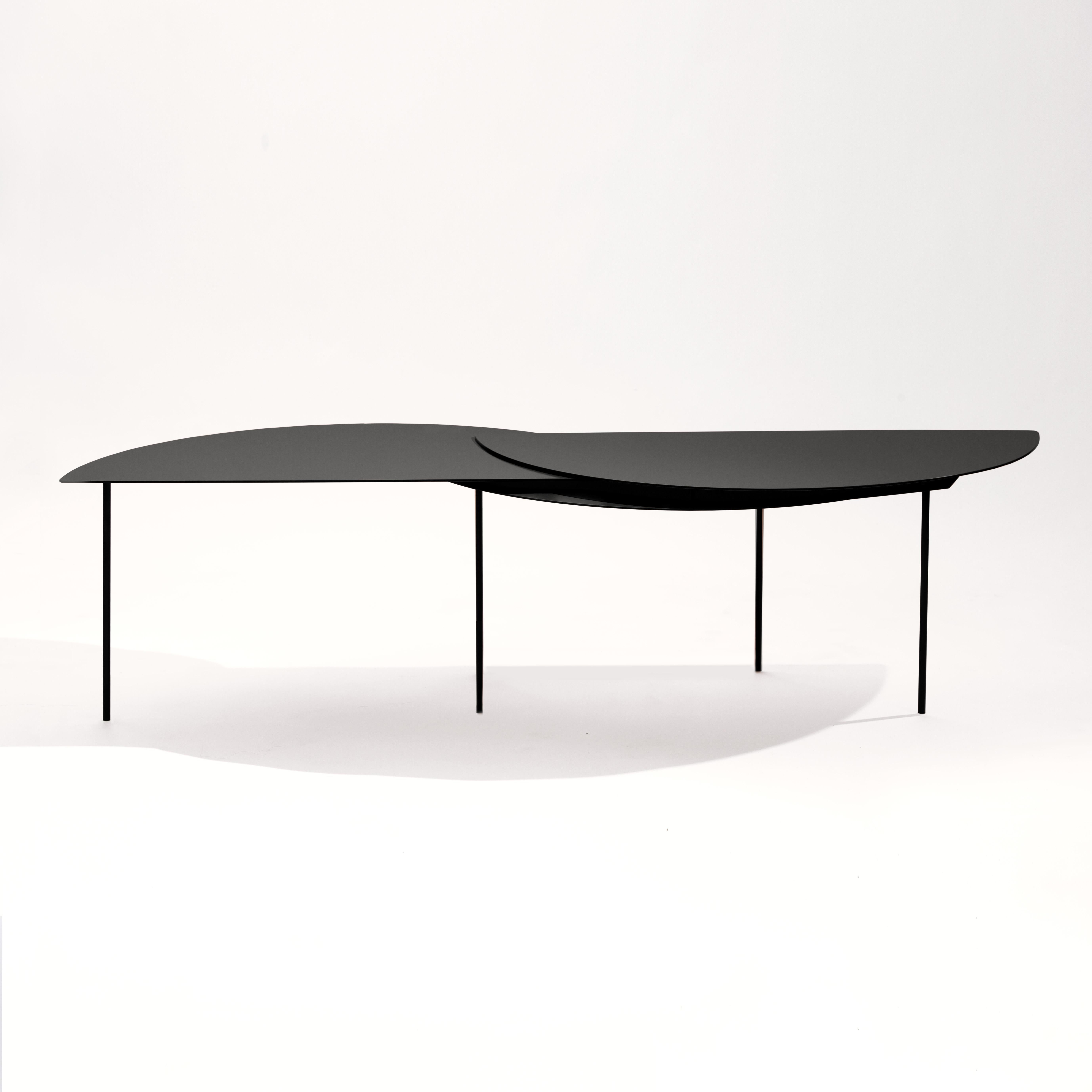 italien Alhena table d'appoint à rallonge extensible minimaliste contemporaine en acier noir en édition limitée en vente