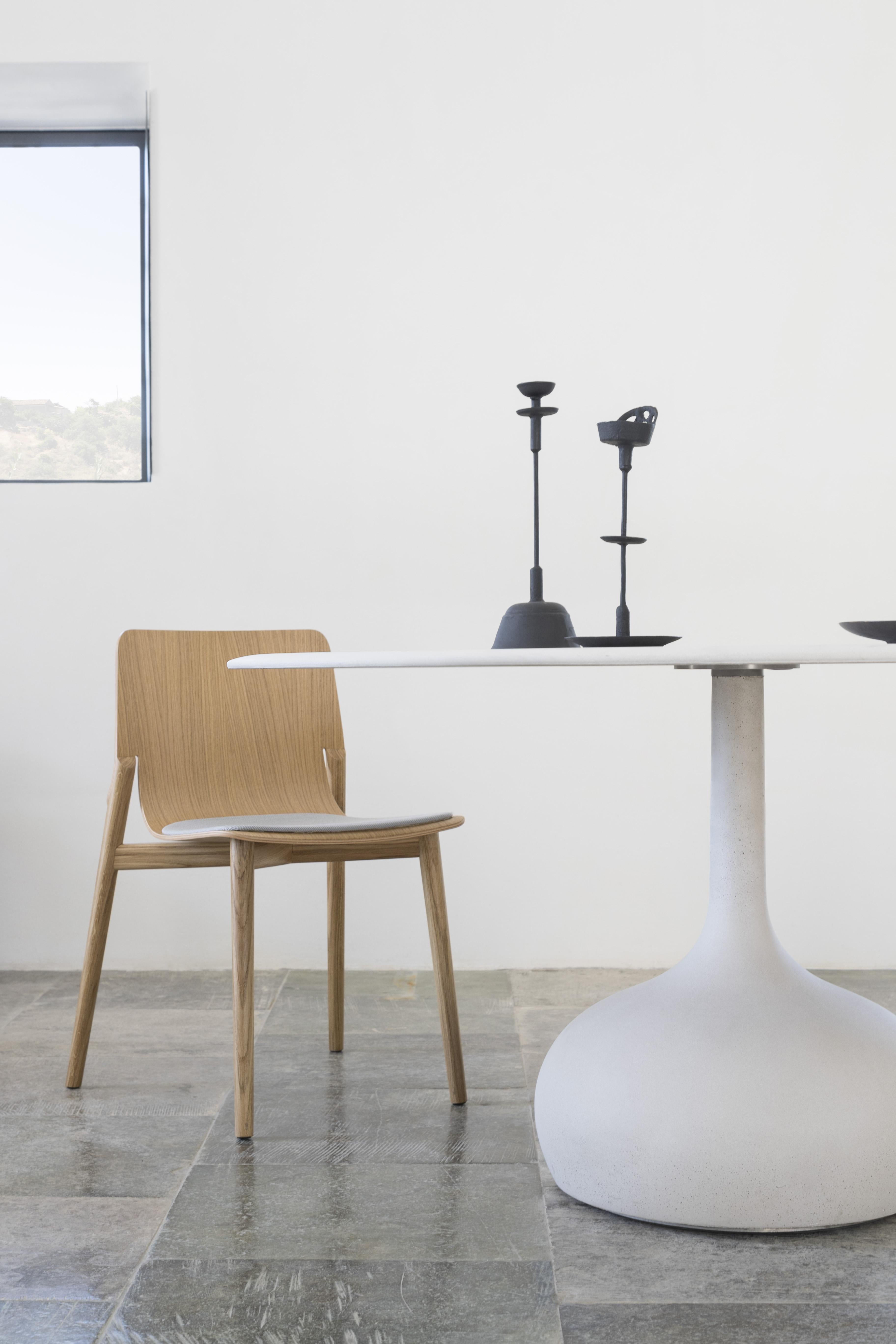 Aluminum Alias 011 Saen Table Ø180 in White Lacquered MDF Top by Gabriele e Oscar Buratti For Sale