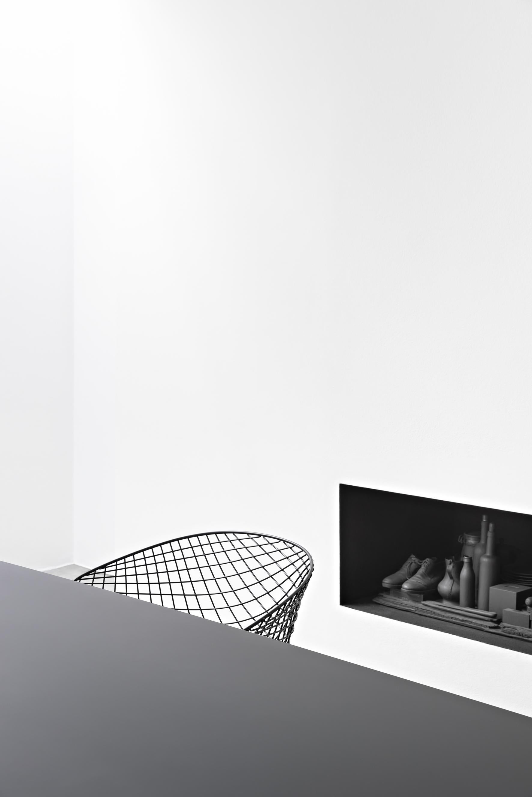 Italian Alias 040 Kobi Chair w/ Small Pad in Black & Aubergine Lacquered Aluminum Frame For Sale
