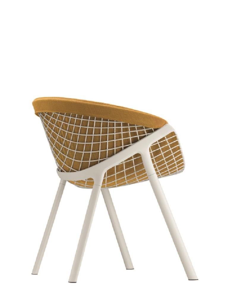 Alias 040 Kobi Chair with Large Pad in Yellow and White Lacquered Aluminum Frame by Patrick Norguet

Chair with shell in lacquered steel; support belt and legs in lacquered aluminium. Cushion in expanded polyuretane upholstered in ecoleather Serge