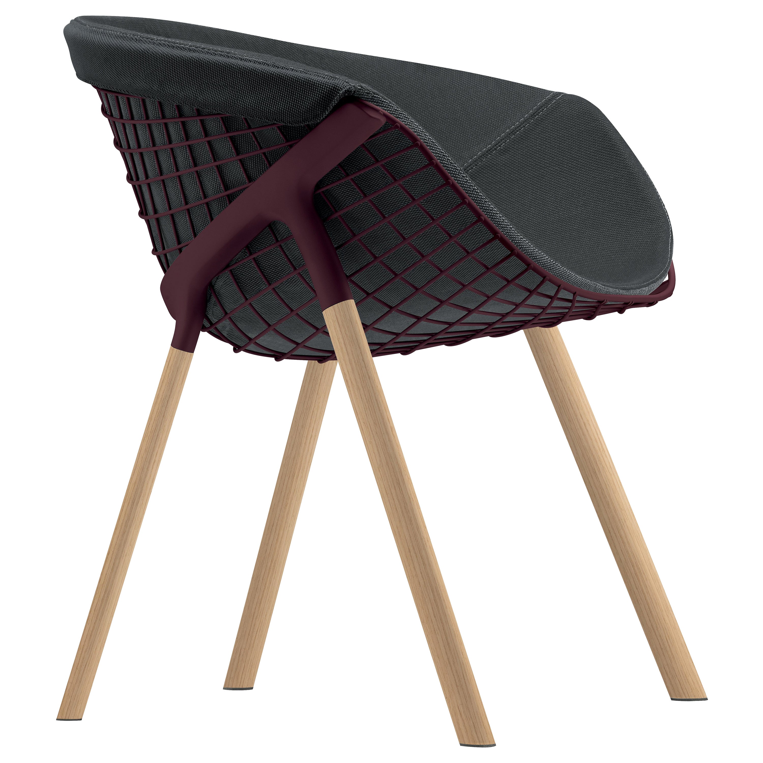 Alias 041 Chaise Kobi avec coussin noir en laqué Aubergine et cadre en chêne naturel