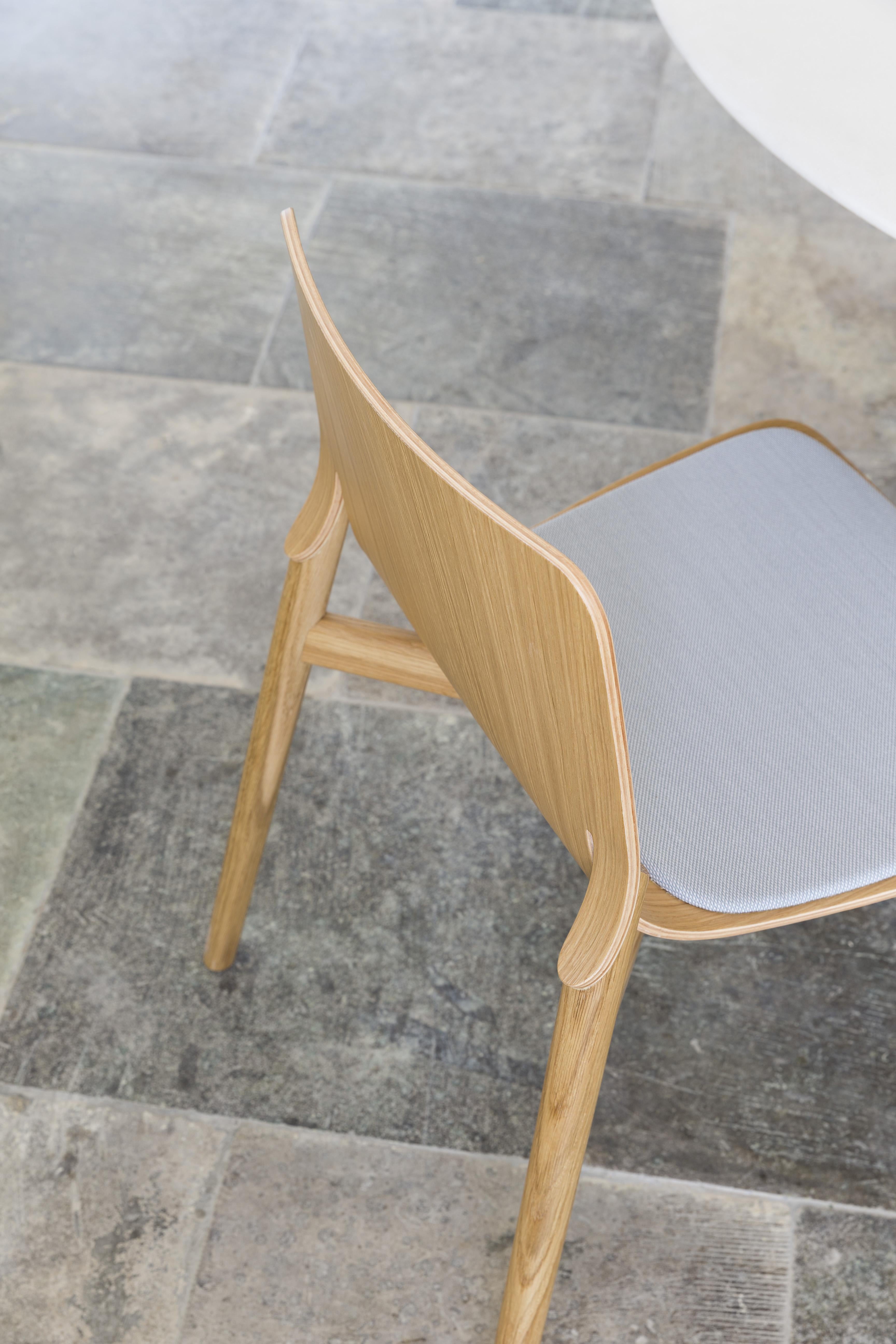 Italian Alias 049 Kayak Chair with Grey Soft Seat & Natural Oak Frame by Patrick Norguet For Sale