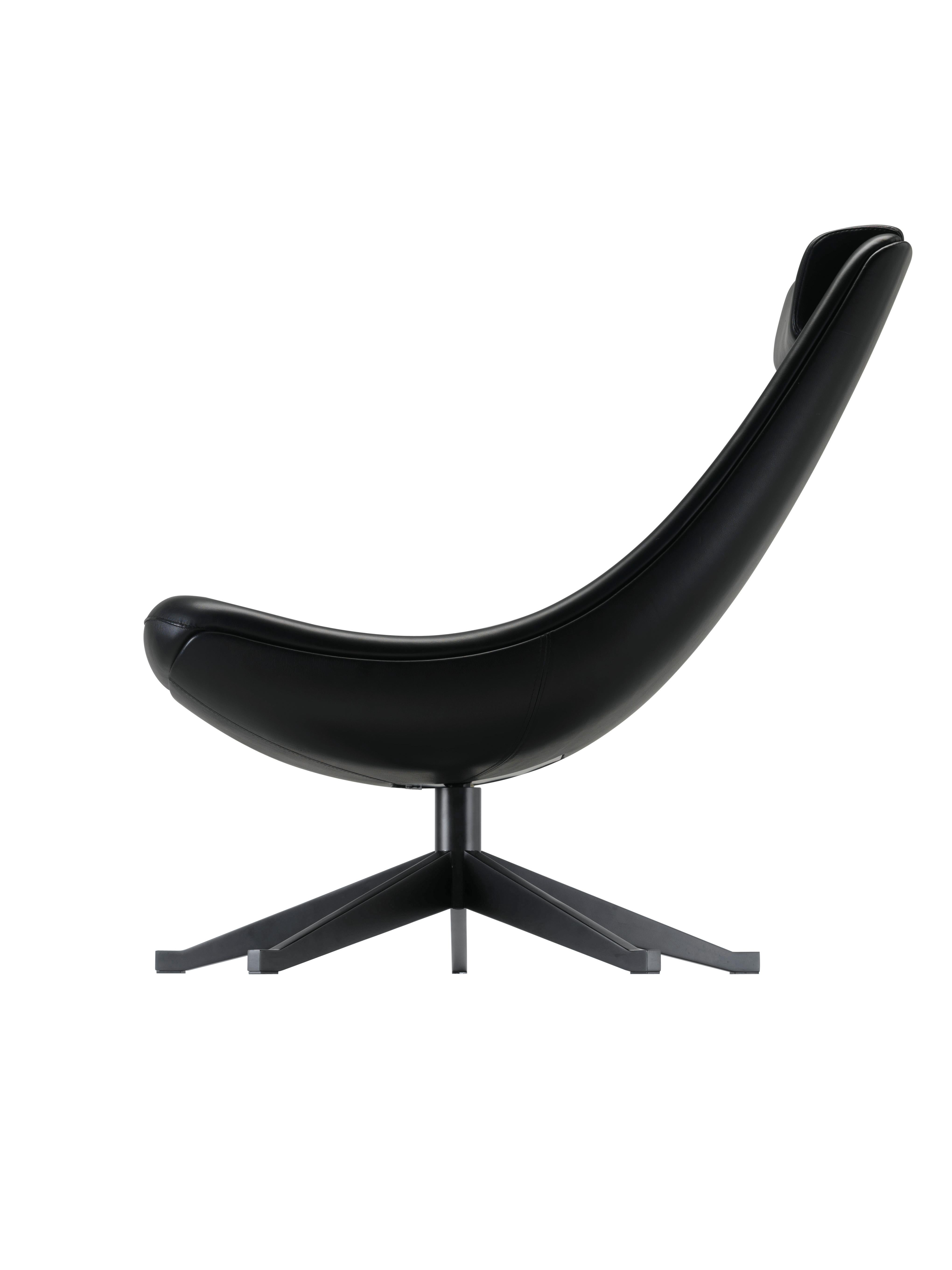 Alias 090 Manzù Lounge Chair in Black Leather Seat with Lacquered Aluminum Frame by Pio Manzù

Armchair with seat and back shell in compact polyurethane moulded together with expanded polyurethane, 5-star base in black (A009) lacquered die-cast