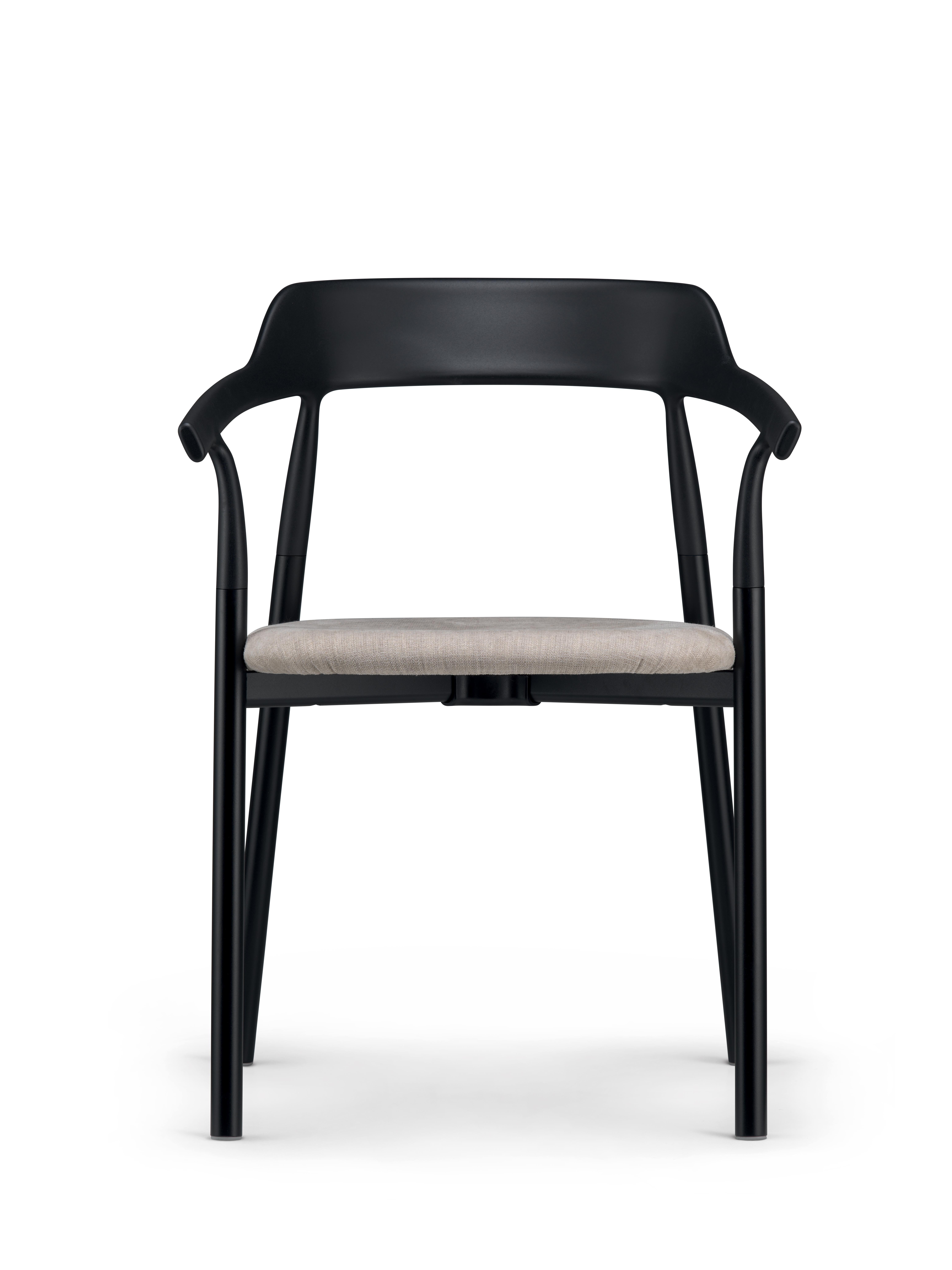 Italian Alias 10E Twig Comfort Chair in White Upholstery and Black Lacquered Steel Frame For Sale