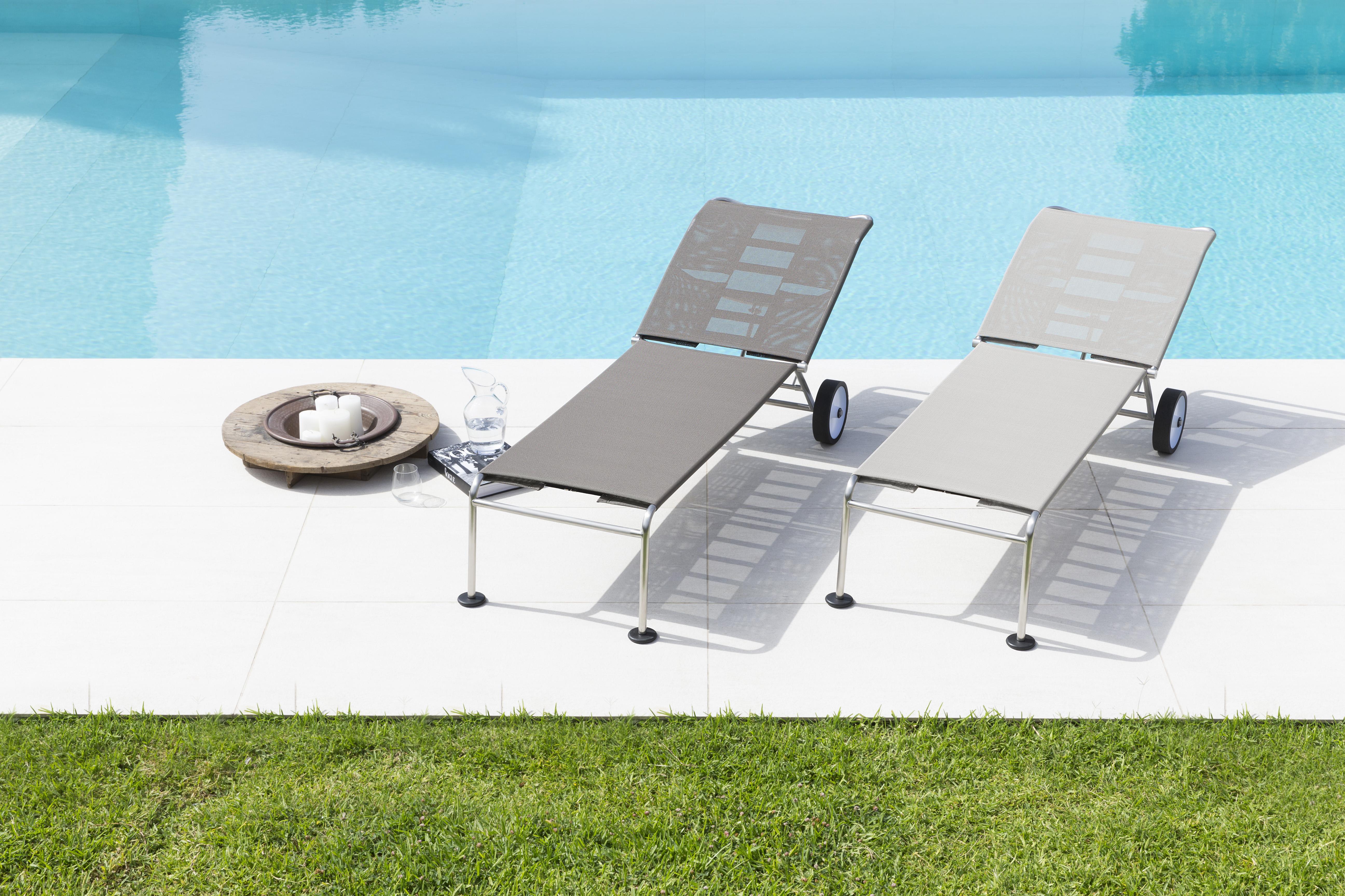 Brushed Alias 251_O Green Sun Lounger Chair in Light Grey with Steel Frame For Sale