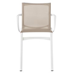 Chaise d'extérieur à haut cadre Alias 417 en maille de sable avec cadre en aluminium laqué