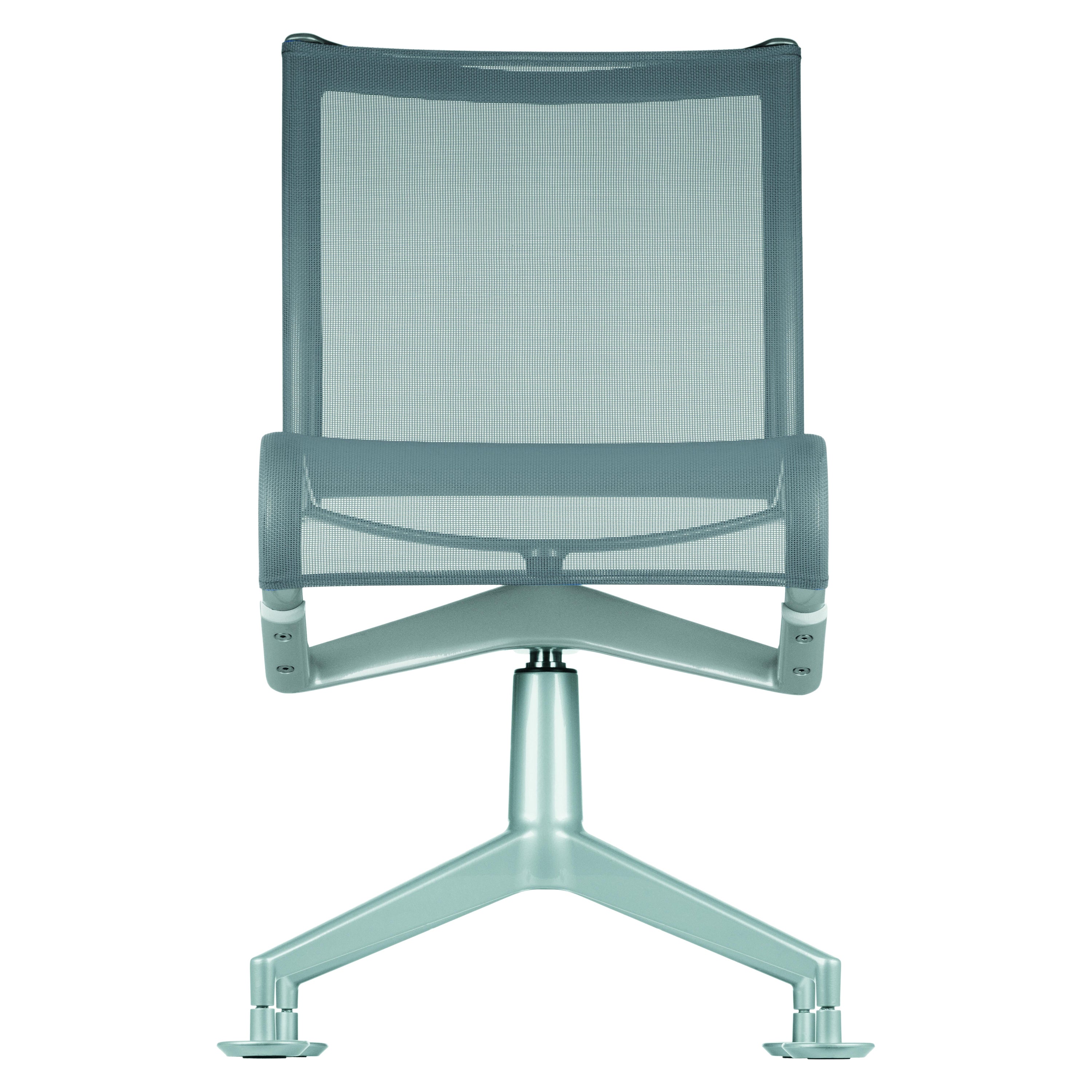 Alias 446 Chaise Meetingframe+ Tilt 47 en maille grise avec cadre en aluminium laqué