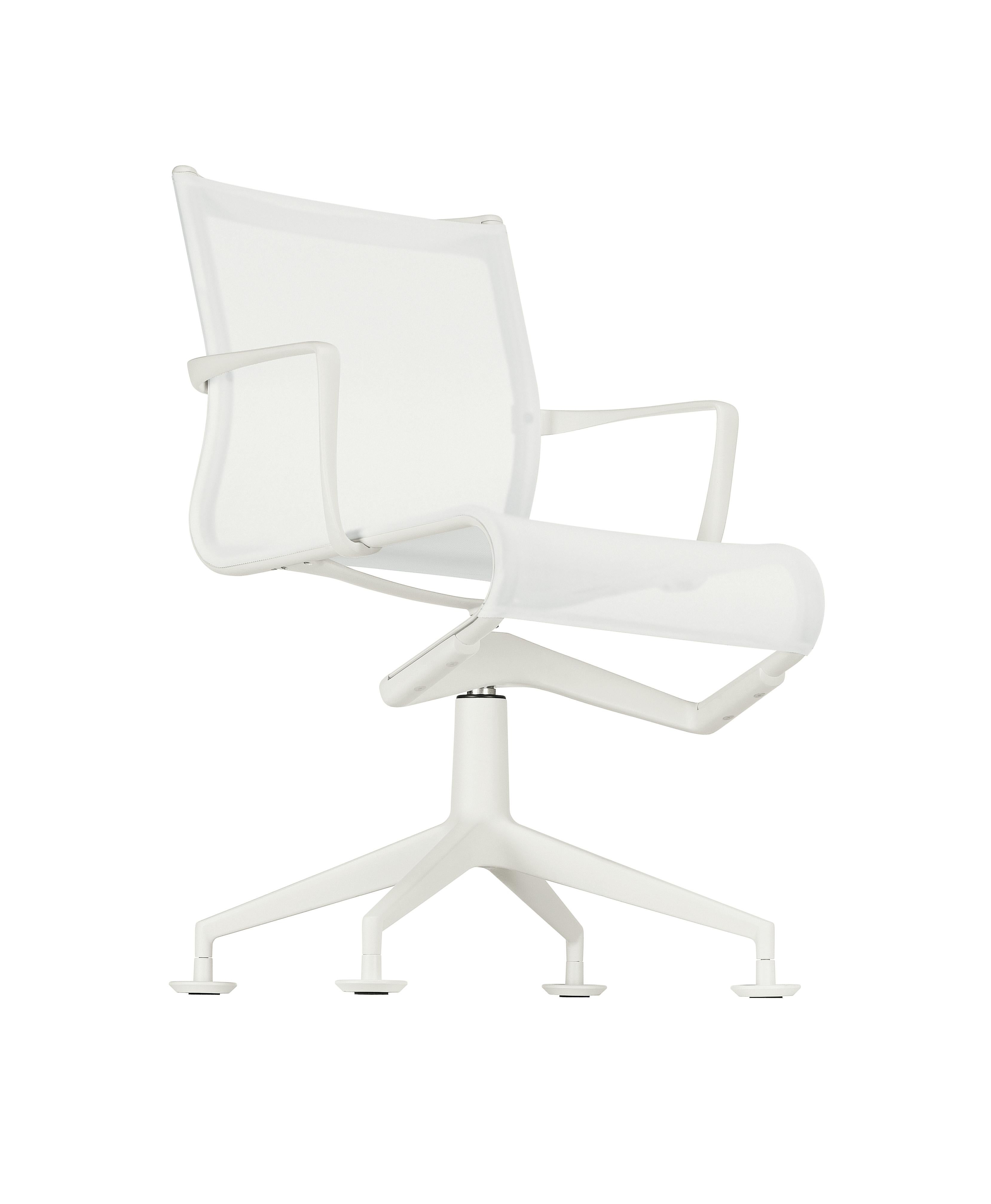 Alias 447 Meetingframe+ Tilt 47 Chair in White Mesh w Lacquered Aluminum Frame by Alberto Meda

Self adjusting swivel chair with arms, with 4-star base with glides and tilting mechanism. Structure made of extruded aluminium profile and die-cast