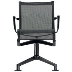 Alias 447 Meetingframe+ Basculante 47 de Malla Negra con Estructura de Aluminio Lacado