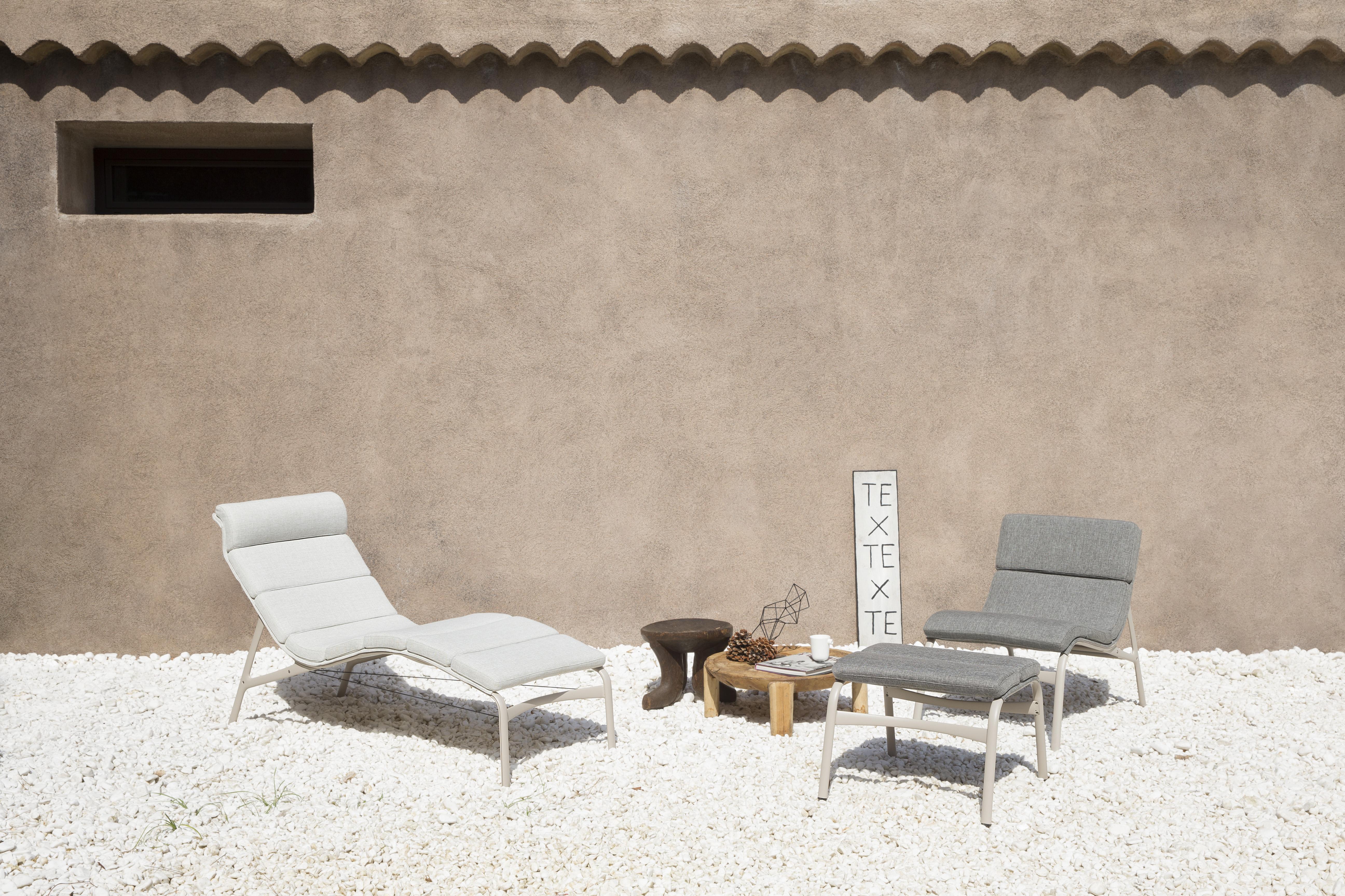 Laccato Sedia Softframe Alias 462 in rete sabbia e sedile grigio con struttura laccata in vendita