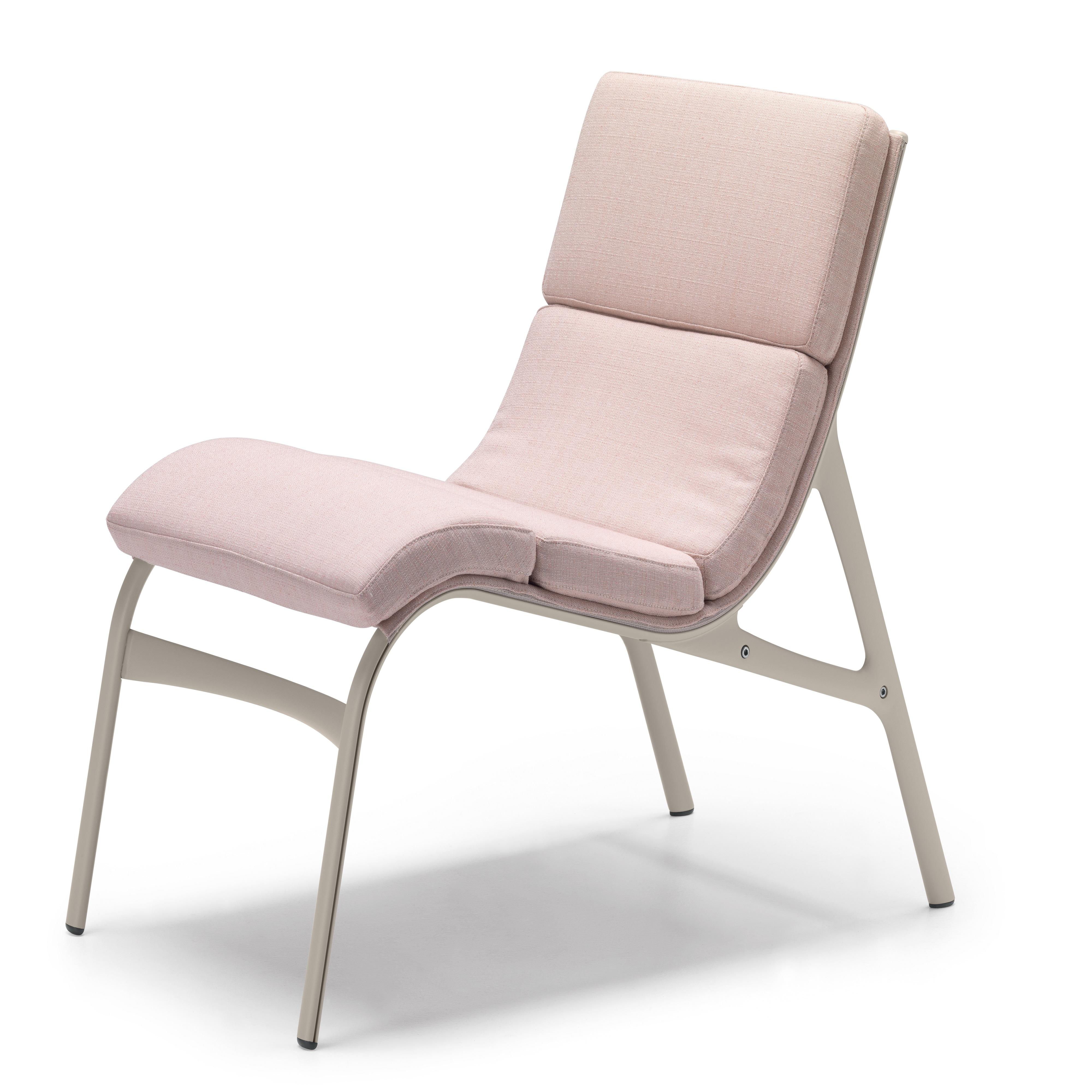 Alias 462 Armframe Soft Chair in Sand Mesh and Pink Seat with Lacquered Frame by Alberto Meda

Easy chair with structure made of extruded aluminium profile and die-cast aluminium elements. Seat and back upholstered with cover in eco-leather Serge