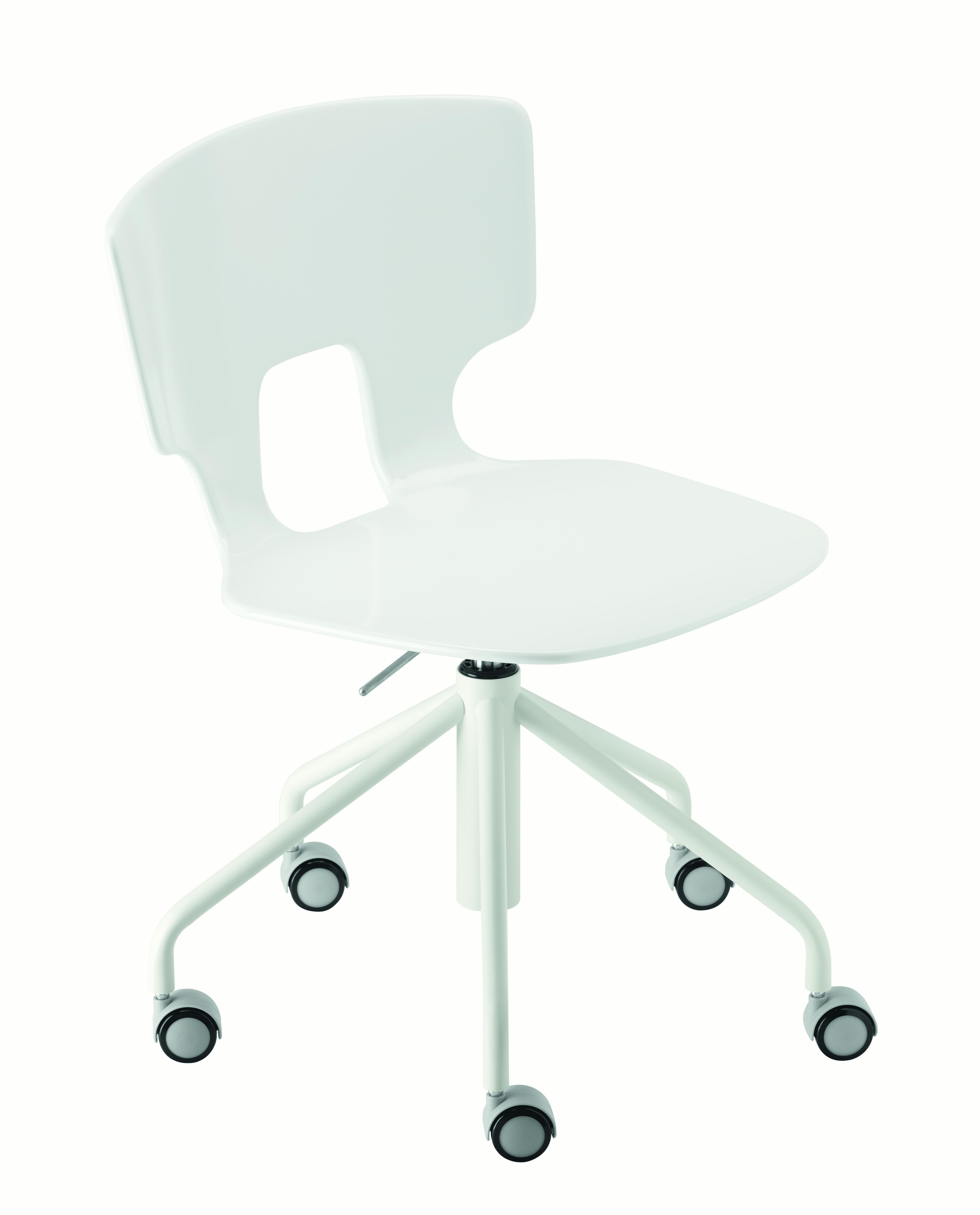 Alias 50C Erice Studio Chair in White Lacquered Steel Frame by Alfredo Häberli

Height adjustable chair on soft (or hard ***) castors, with 5-star swivel base in lacquered steel; seat and back in solid plastic material.*** on request

Born in