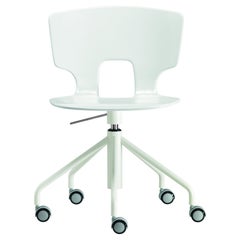 Silla de estudio Alias 50C Erice, estructura de acero lacado en blanco, de Alfredo Häberli