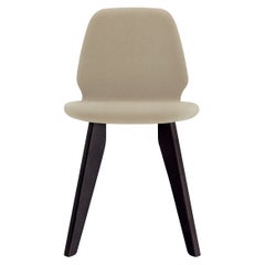 Sedia Alias 571 Tindari Wood in beige con struttura in Oak Oak scuro di Alfredo Häberli