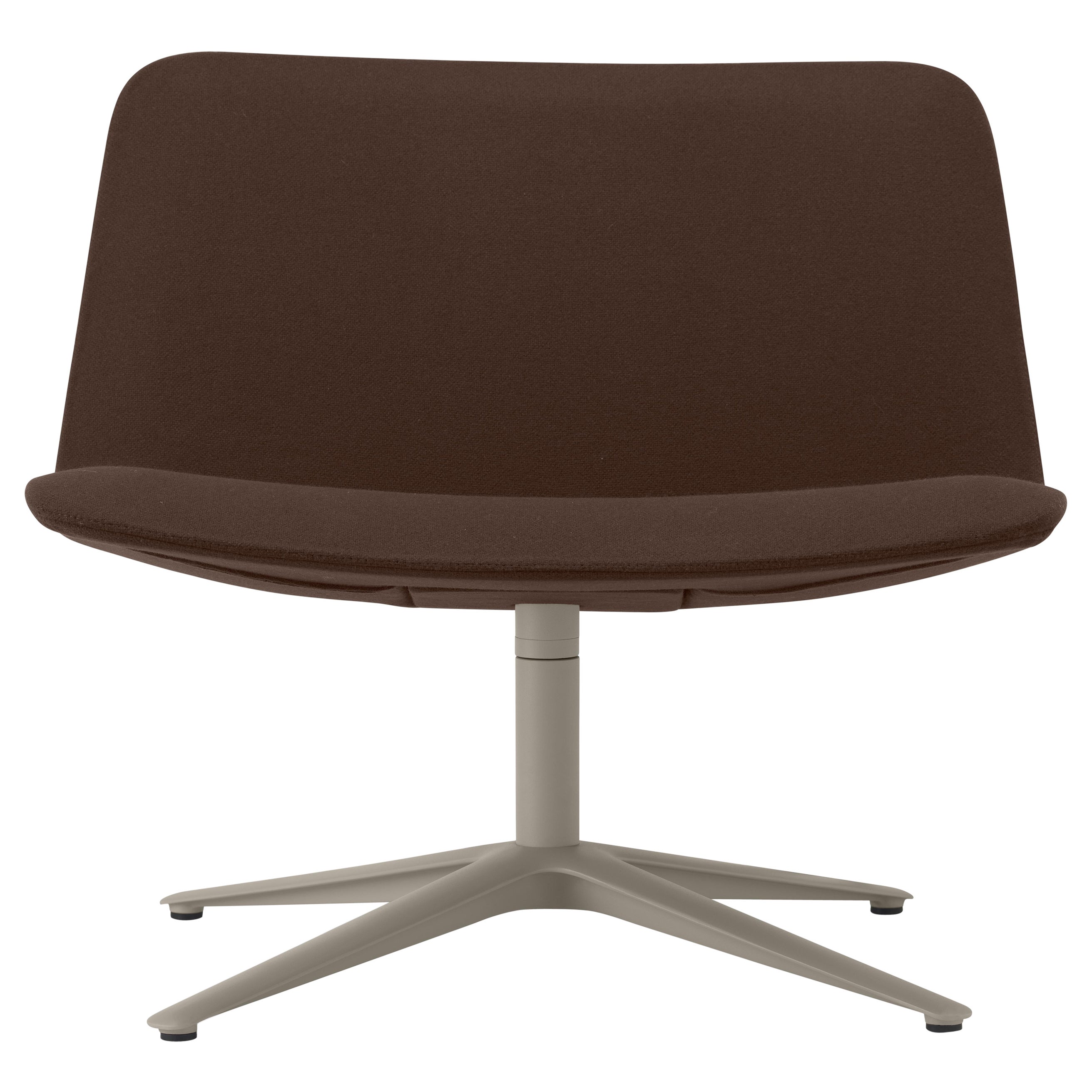 Alias 809 Slim Lounge Low Chair con seduta marrone e struttura laccata sabbia
