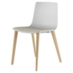 Alias 89E Slim Chair Wood Soft with Small Pad in Beige and Natural Oak Frame