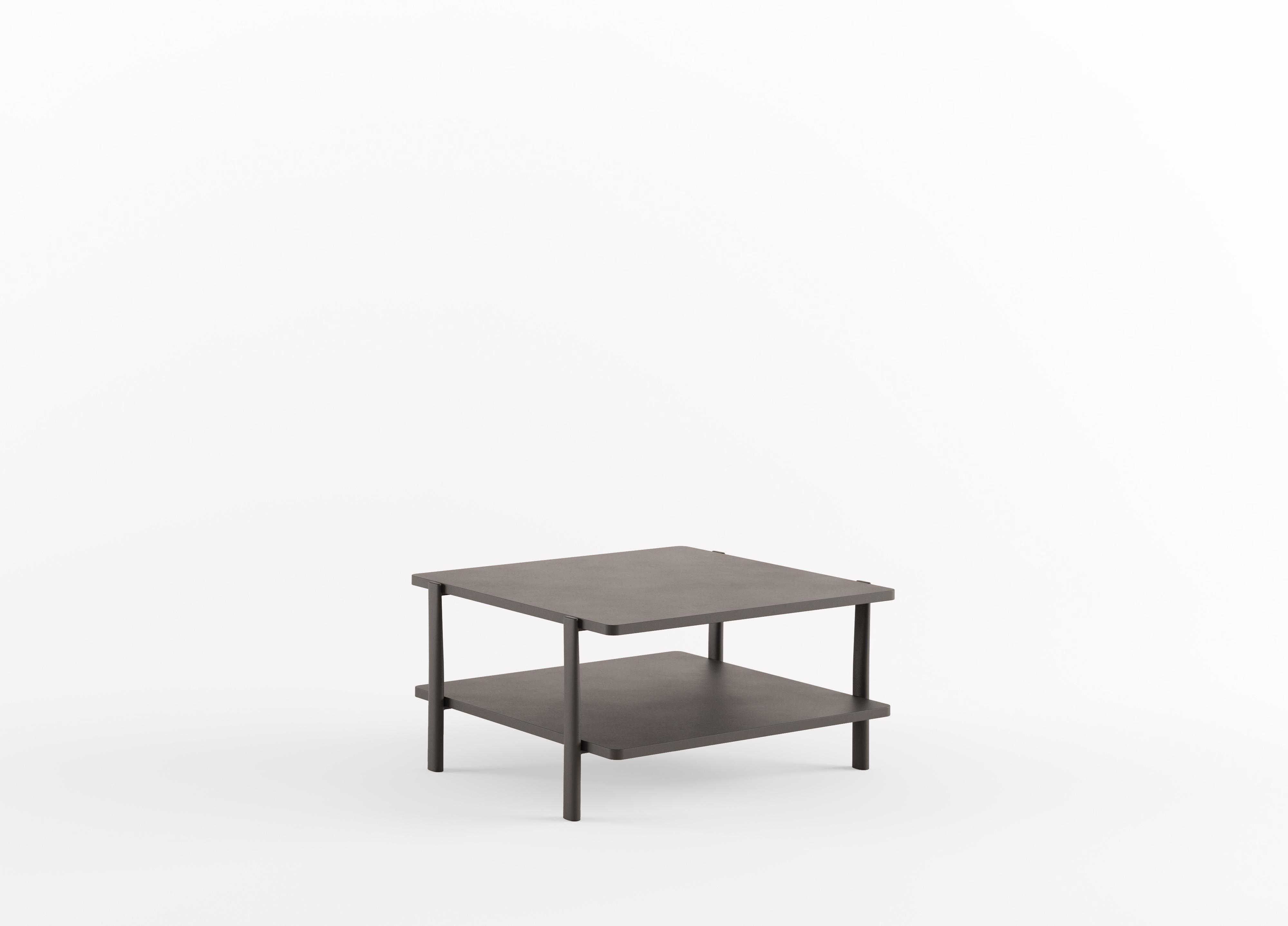Alias 954 Eleven Low Table Double Square in Graphite Grey Lacquered Frame by PearsonLloyd

Coffee table with double round or square lacquered MDF tops; structure composed of lacquered or polished aluminium legs.

Tom Lloyd and Luke Pearson