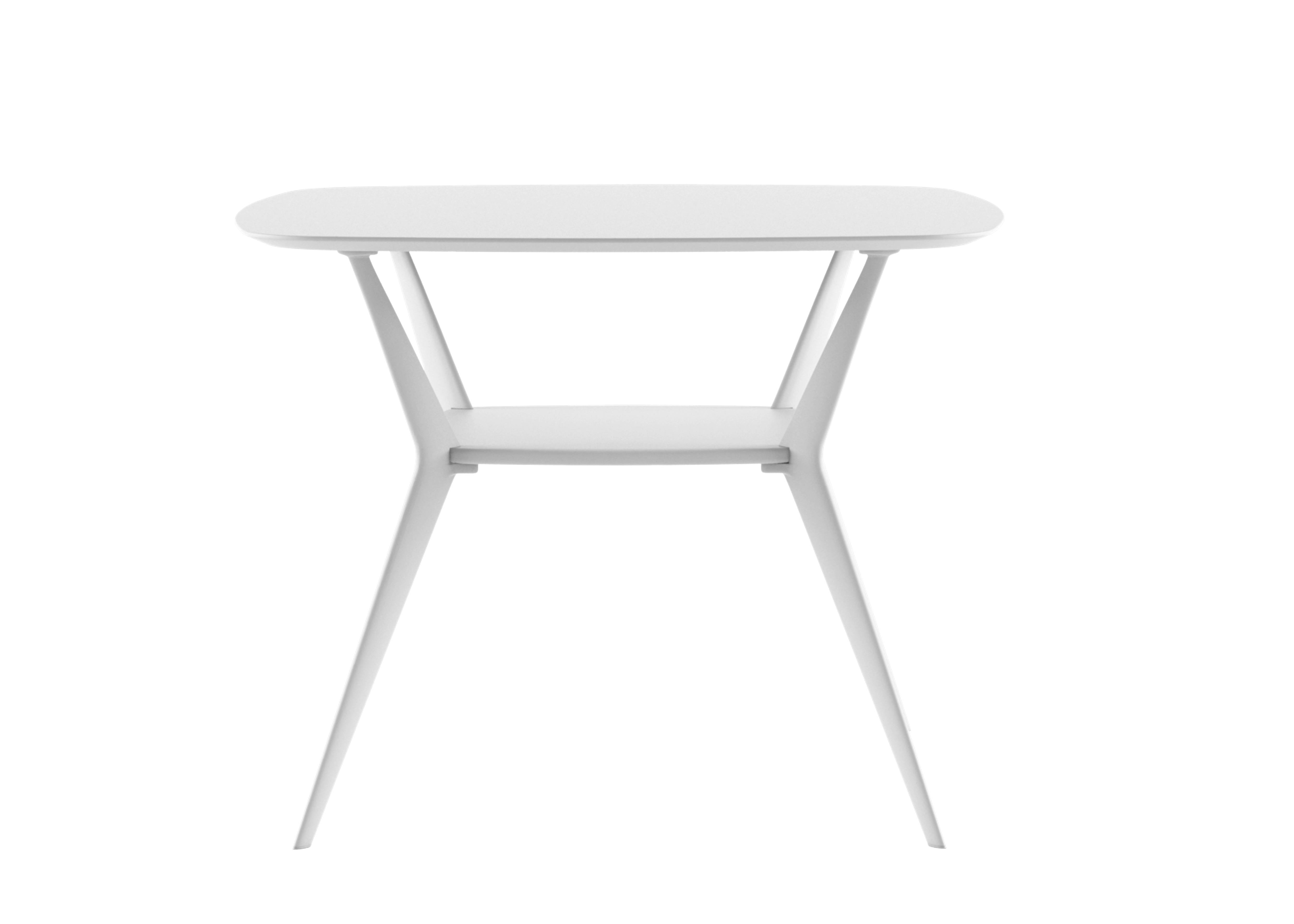 Alias B02 Biplane XS 60x60 Outdoor Table in White Top and Lacquered Frame by Alberto Meda

Little table for outdoor use with structure composed of 4 legs in die-cast aluminium with painted finishes, connected by shelf.Square top in white acrylic