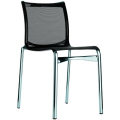 Silla Alias Bigframe 44 de malla negra con estructura de aluminio cromado by Alberto Me