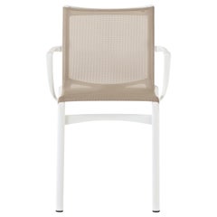 Fauteuil d'extérieur Alias Bigframe 44 en maille de sable avec cadre en aluminium laqué