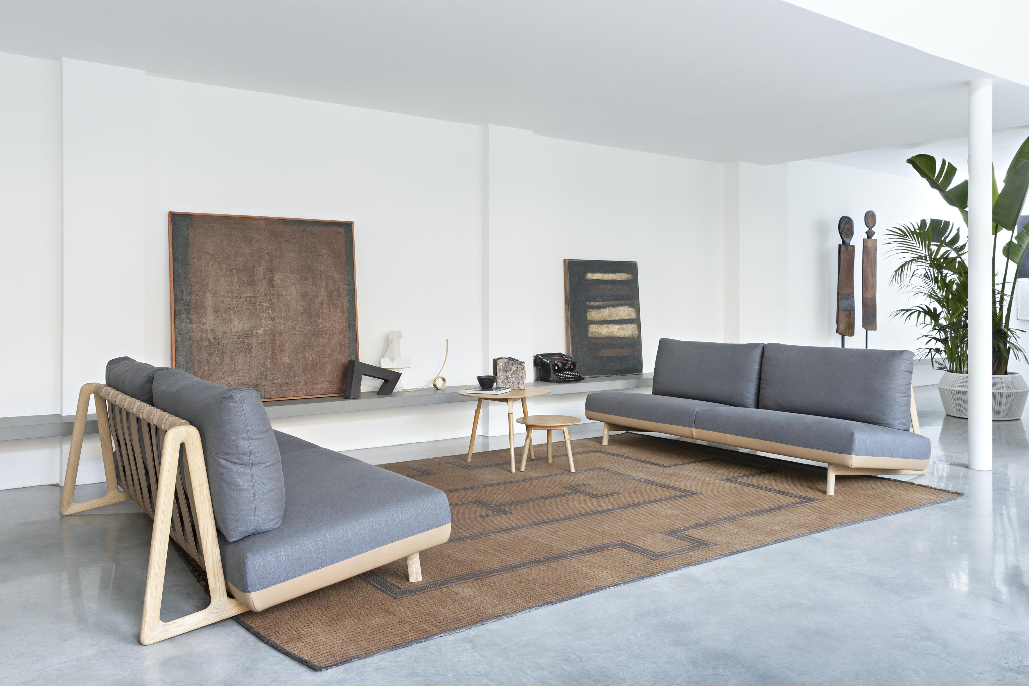 Alias D20 Trigono Canapé deux places en tissu noir avec cadre en Oak naturel Neuf - En vente à Brooklyn, NY