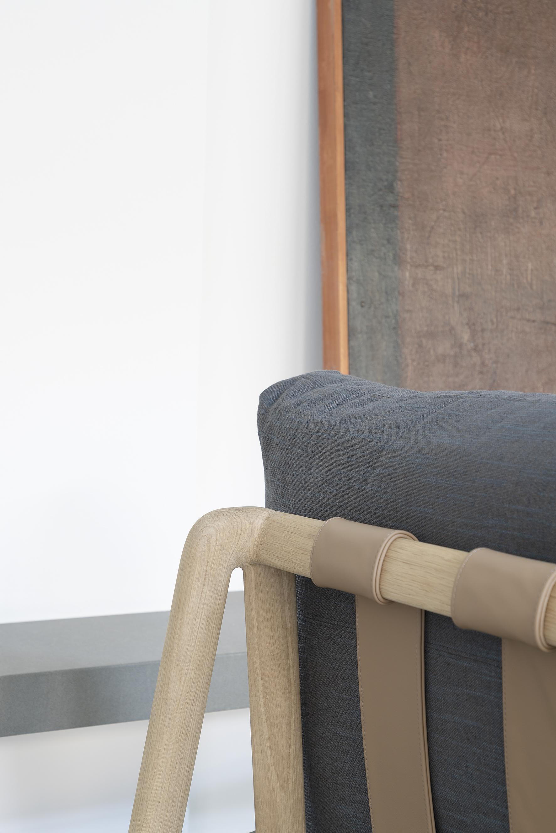 Chêne Canapé Alias D20 Trigono Two Seater en tissu gris avec cadre en chêne naturel en vente