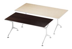 Mesa Alias 190F con tapa de roble gris ceniza y marco de aluminio pulido