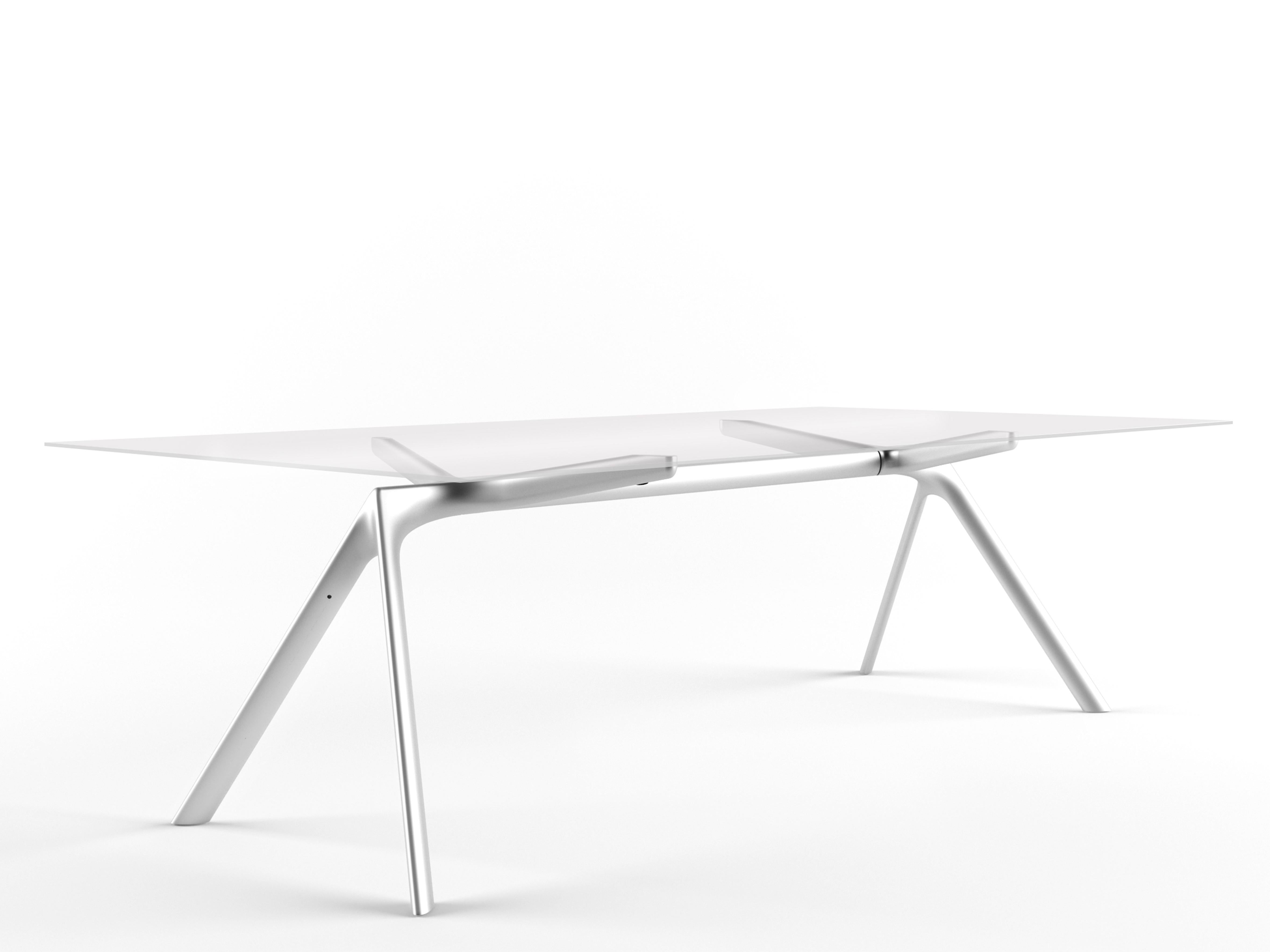 italien Grande table à sec 45A d'Alix avec plateau en verre et cadre laqué argent anodisé en vente