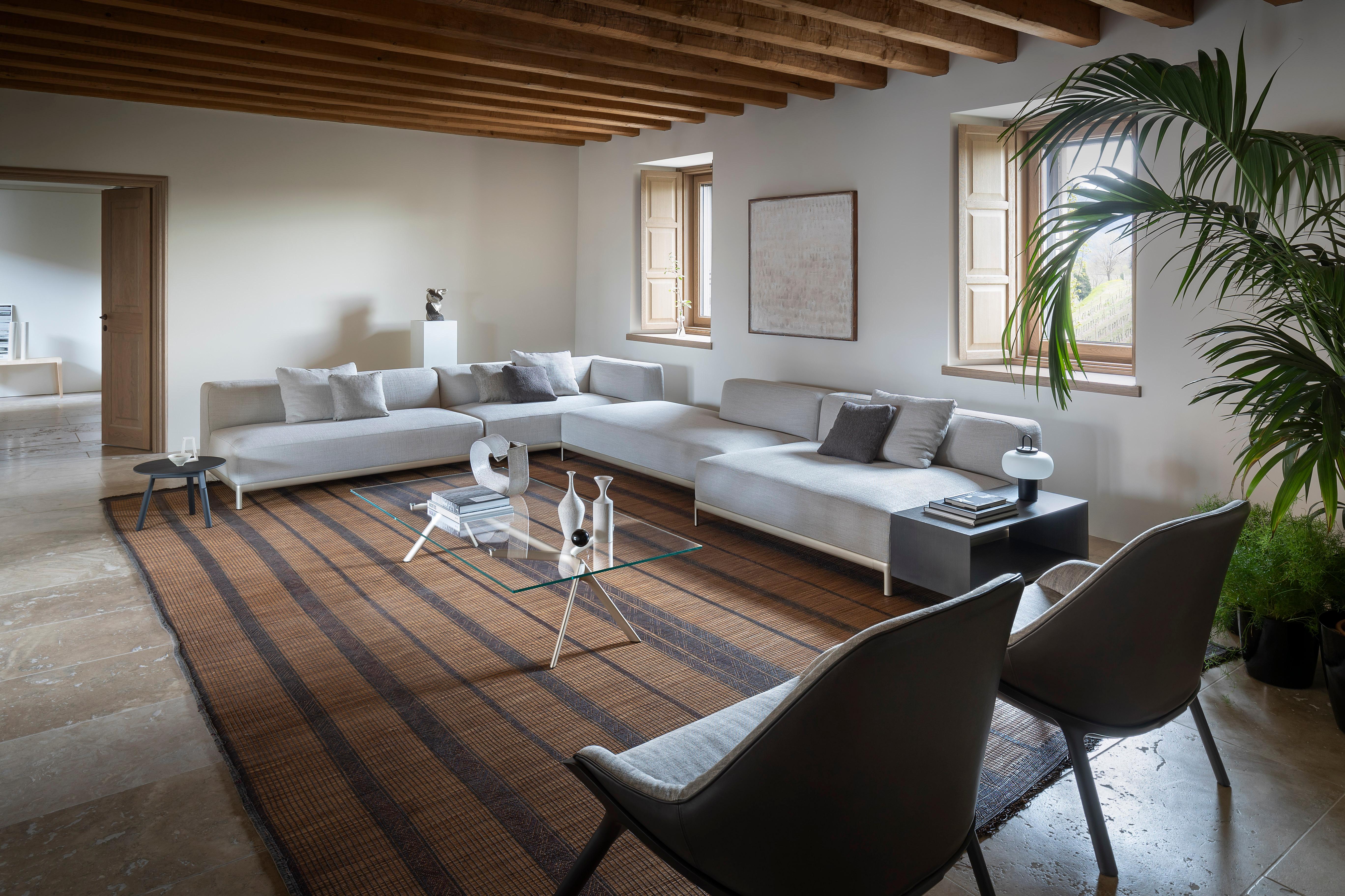 Grande table à sec 45A d'Alix avec plateau en verre et cadre laqué argent anodisé en vente 1
