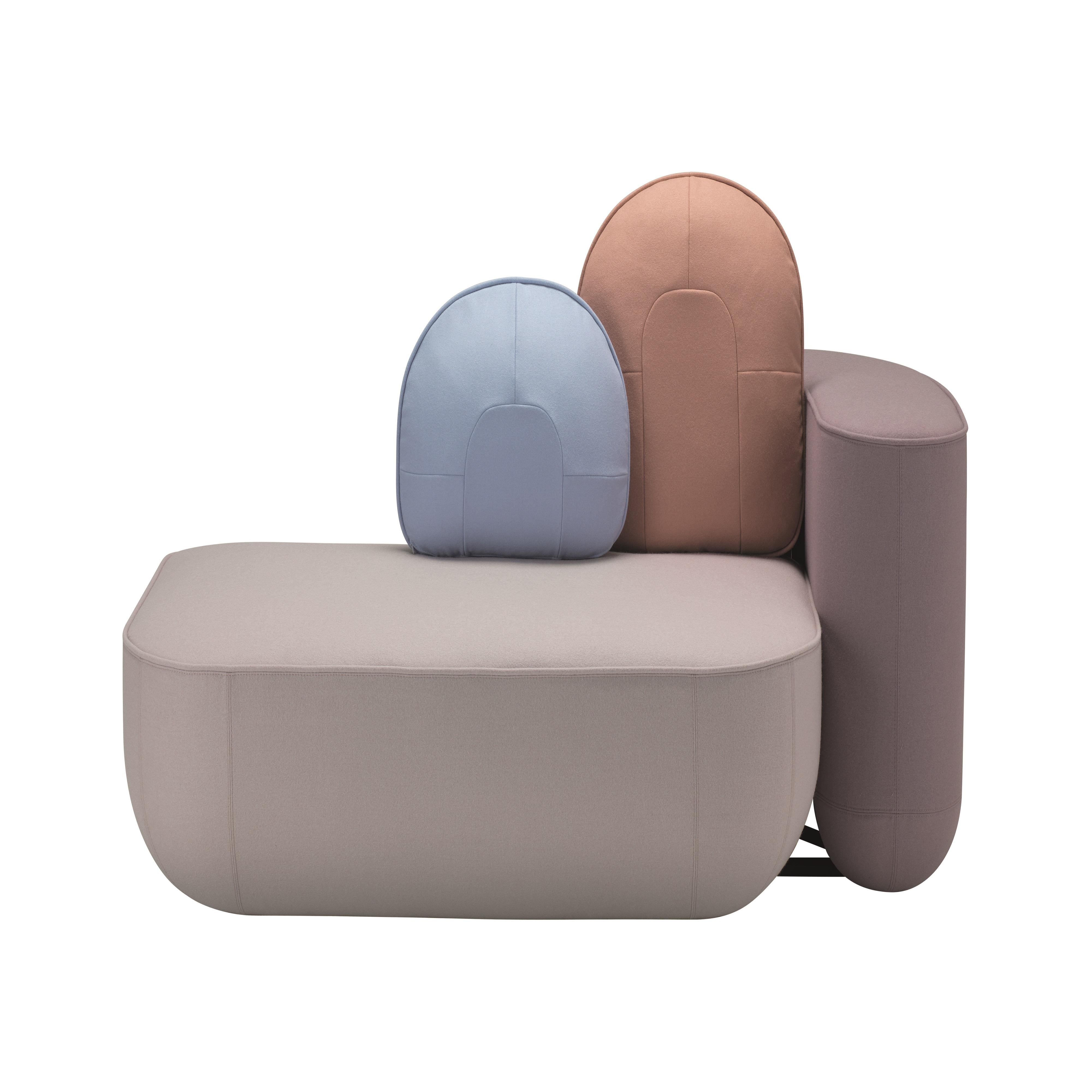 Alias Okome Sofa Ending 74 SX in grey and Beige Upholstery by Nendo

Two-seater composition with removable cover, covered in eco leather Serge Ferrari®, Alias®, Camira® fabric or Kvadrat® fabric or Pelle Frau® leather.

Oki Sato, Chief Designer