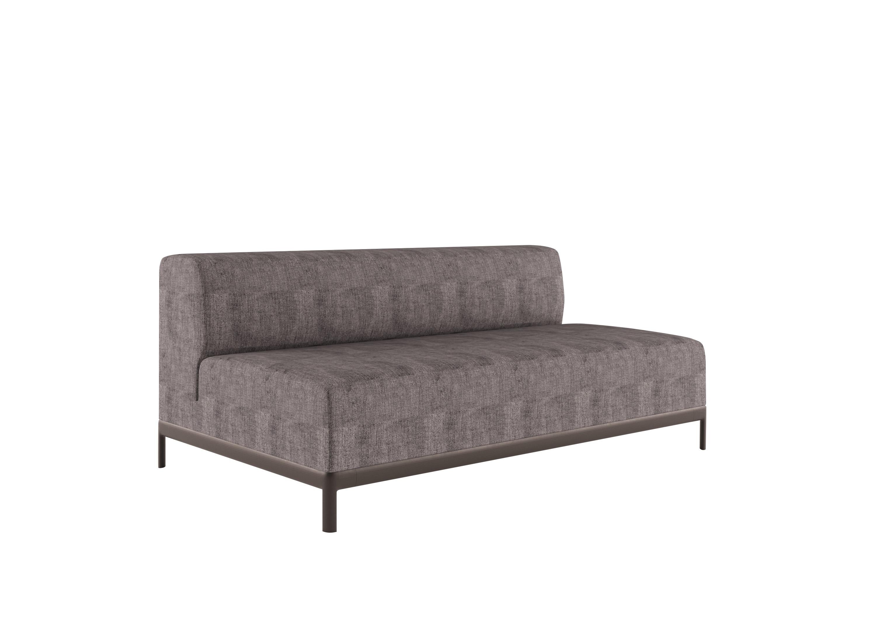 Alias P34 AluZen Soft Central Sofa with Upholstery and Lacquered Aluminum Frame by Ludovica+Roberto Palomba

Central modular element with structure in lacquered or polished aluminium.Seat and back with removable cover in fabric or