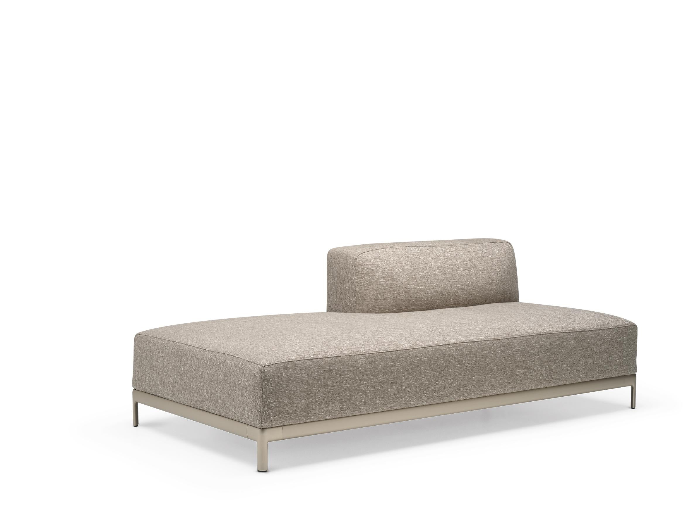Alias P41 AluZen Soft Ending Sofa in Brown Upholstery & Anodized Gold Frame by Ludovica+Roberto Palomba

Modular closing element with structure in lacquered or polished aluminium.Seat and back with removable cover in fabric or leather.Available in
