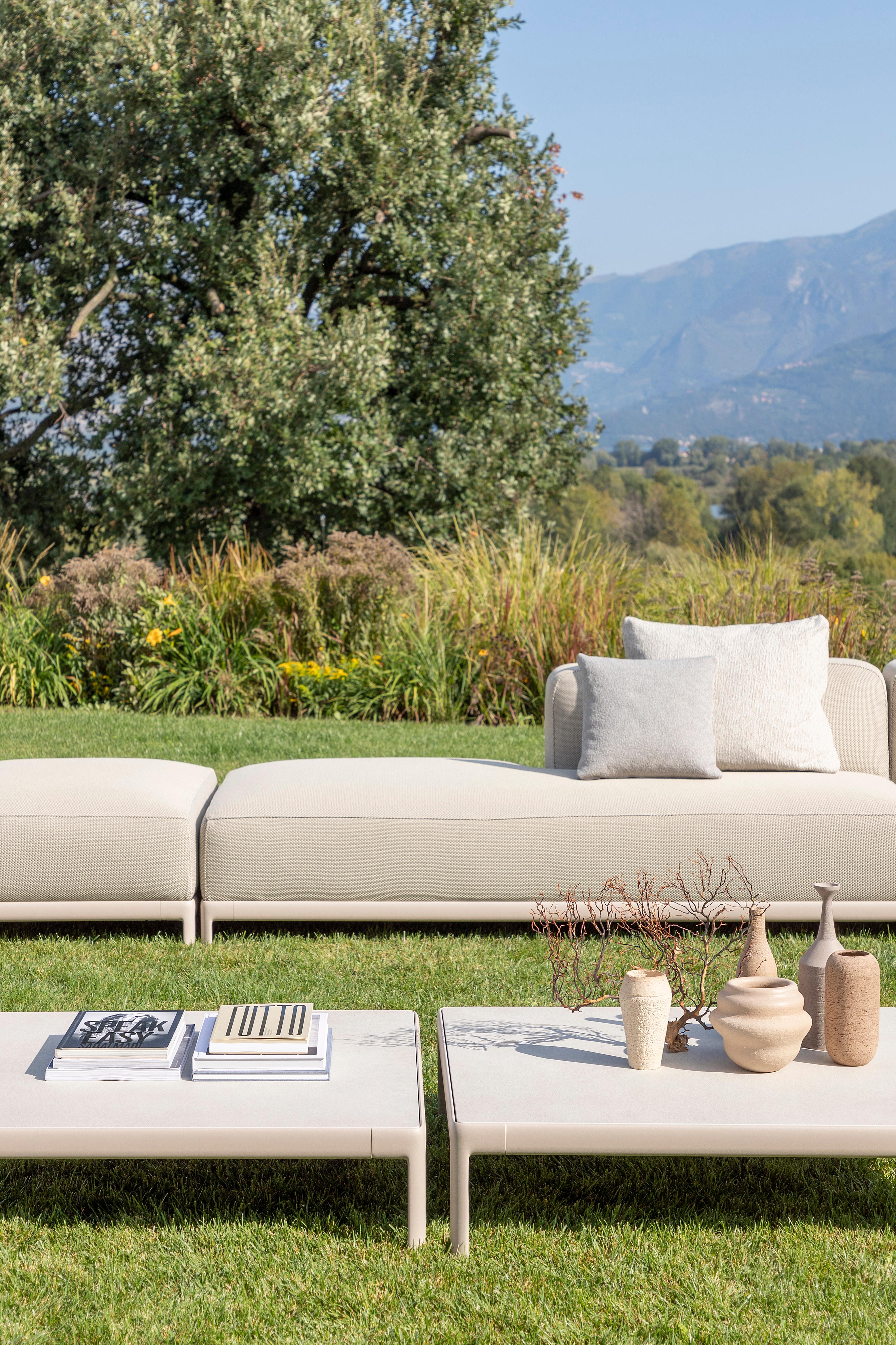 Alias P64+P70 AluZen Soft Sofa Set in Upholstery with Lacquered Aluminium Frame by Ludovica & Roberto Palomba

MODULAR CORNER ELEMENT 190x95 cm.
Modular corner element for outdoor use with structure in lacquered aluminium.Seat, back and armrest