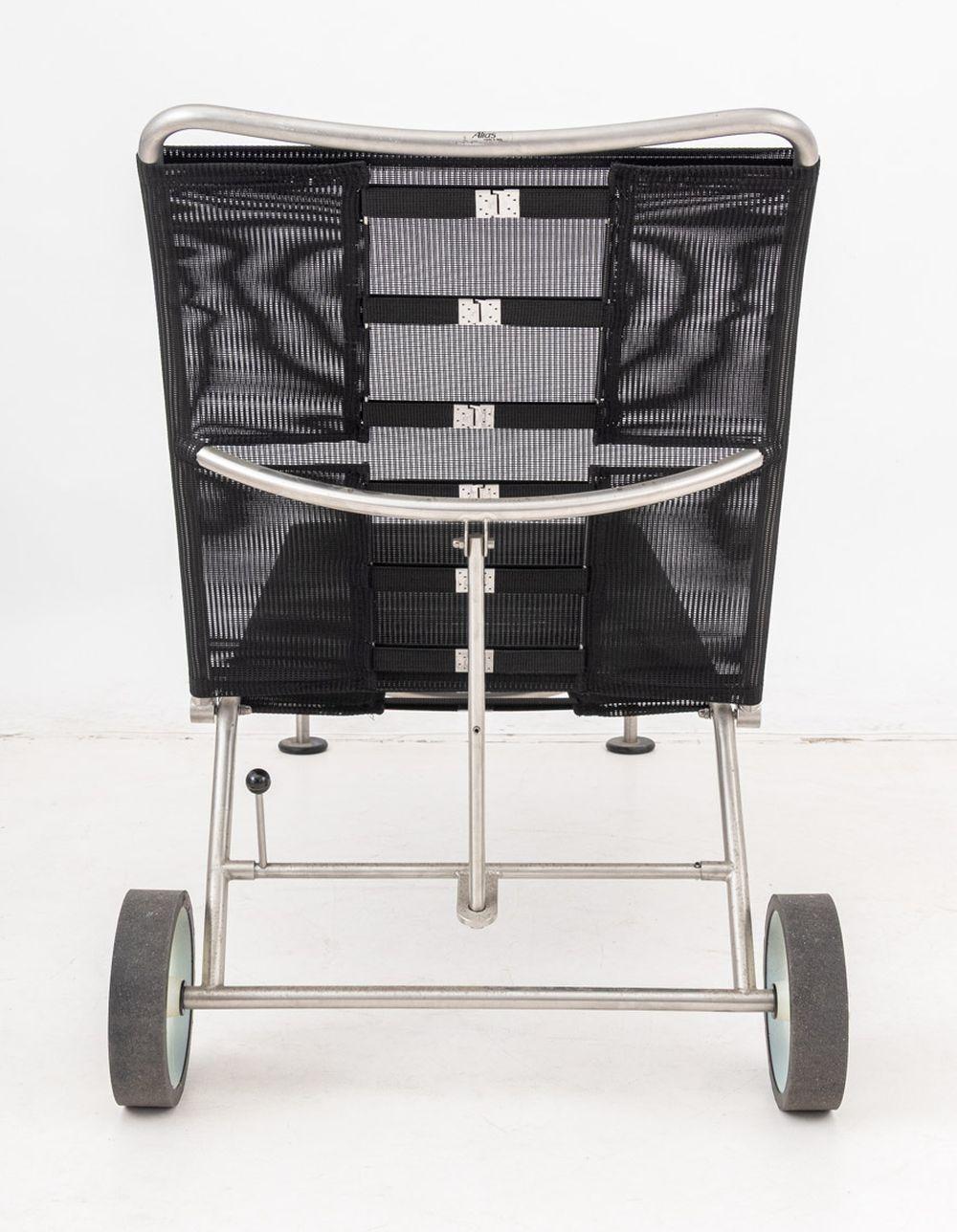 20ième siècle Chaise longue d'extérieur en acier inoxydable Alias en vente