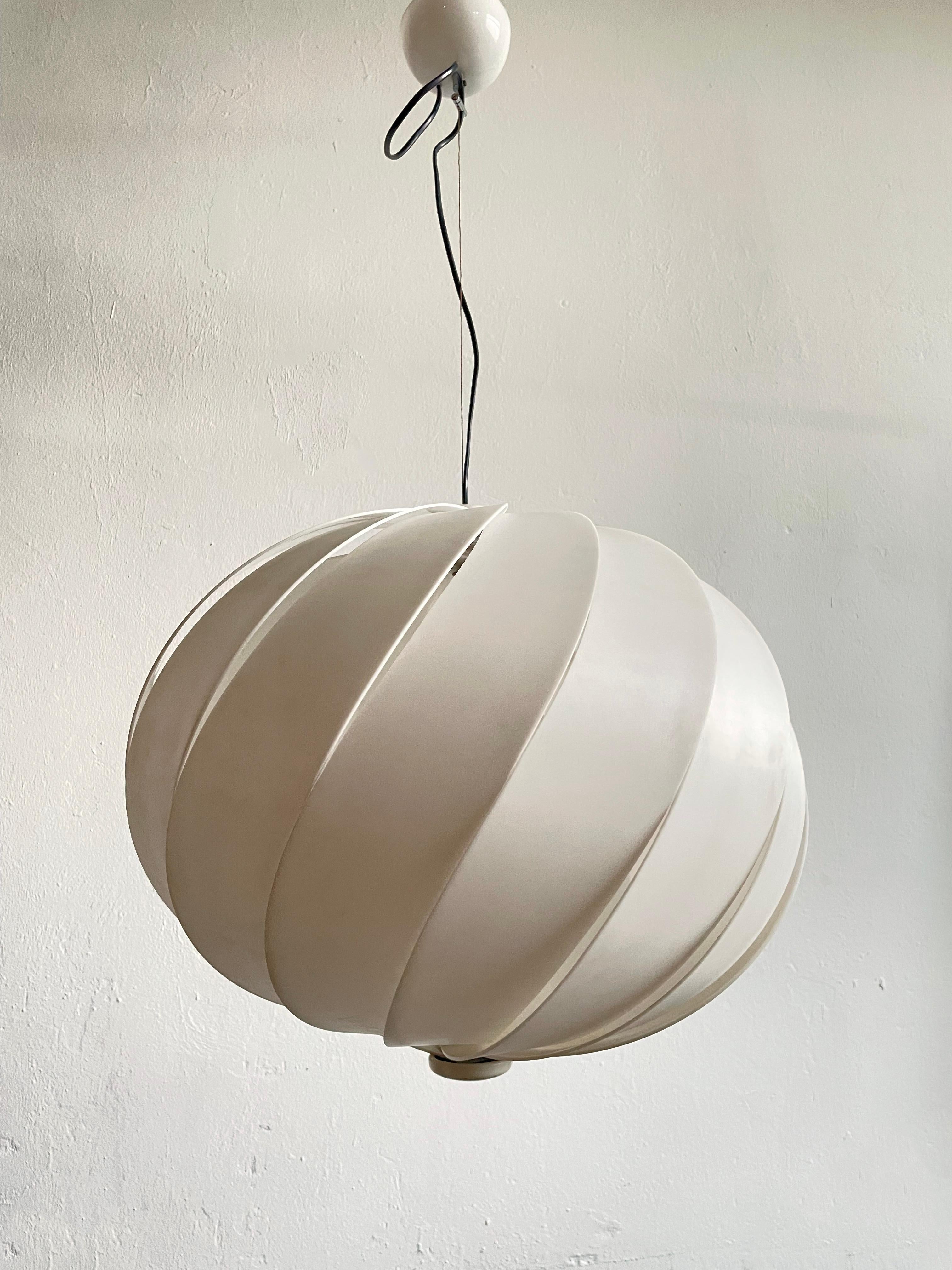 Mid-Century Modern Alicante Suspension Lamp by Emanuele Ponzio for Guzzini, 1960s For Sale