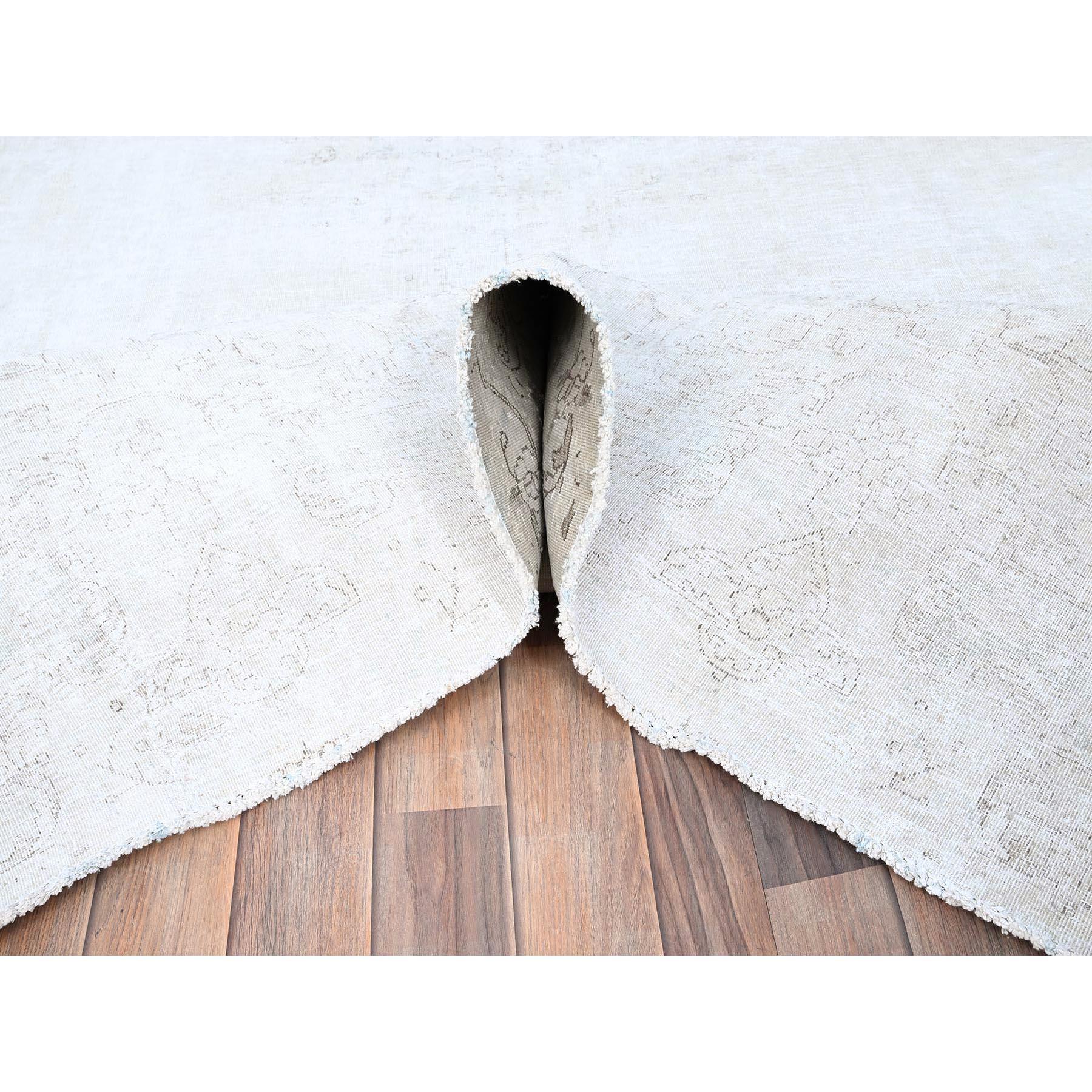 Alice Blauer persischer Kerman-Teppich aus reiner Wolle, handgeknüpft, gewaschen im Zustand „Relativ gut“ im Angebot in Carlstadt, NJ