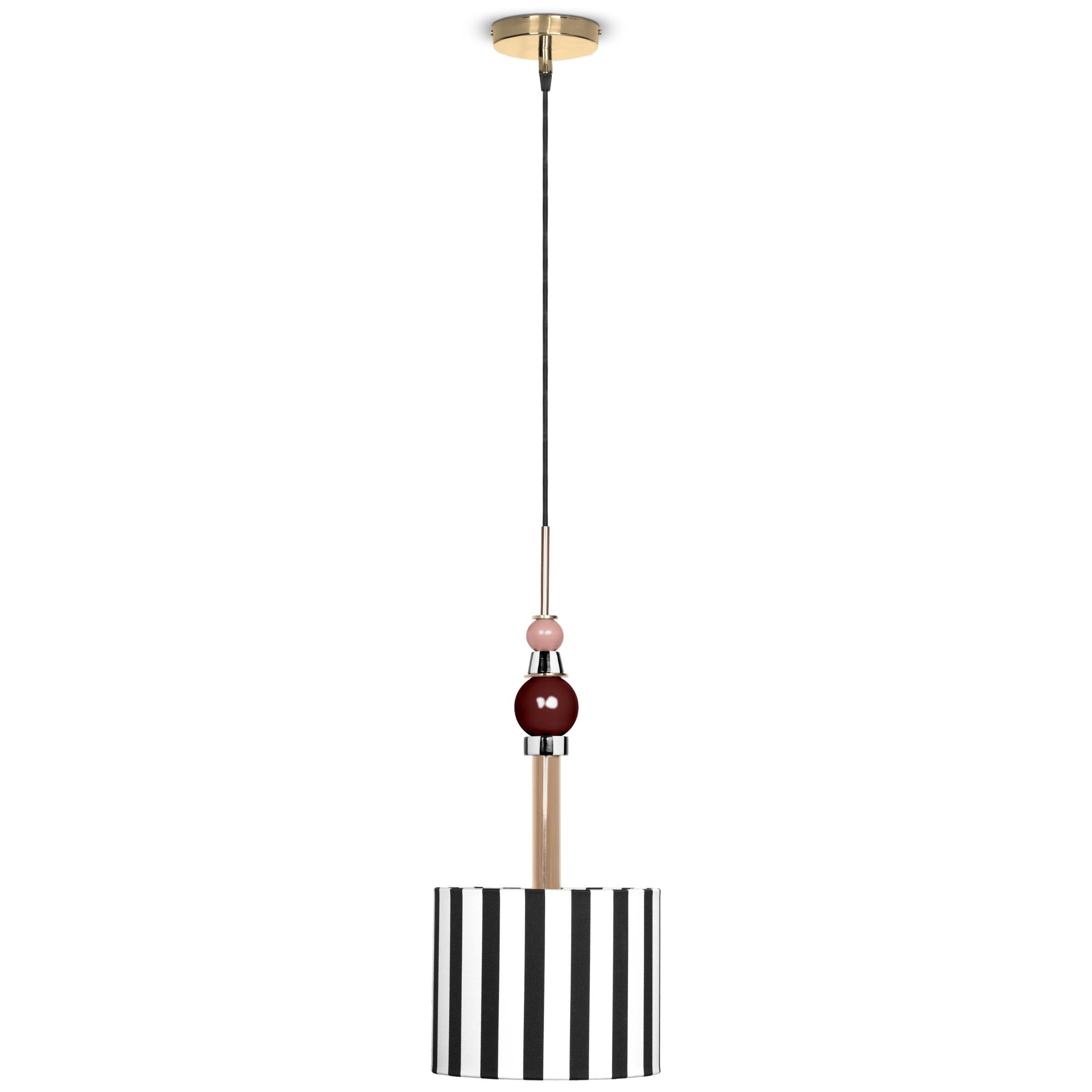 Celebrating the inner beauty, elegance and superpower of every Woman of the World.
Falling from the sky, this glamorous ceiling lamp is the perfect add to give a fun and elegant touch to an ambiance.

AS PICTURED
Lampshade: Striped silk fabric with