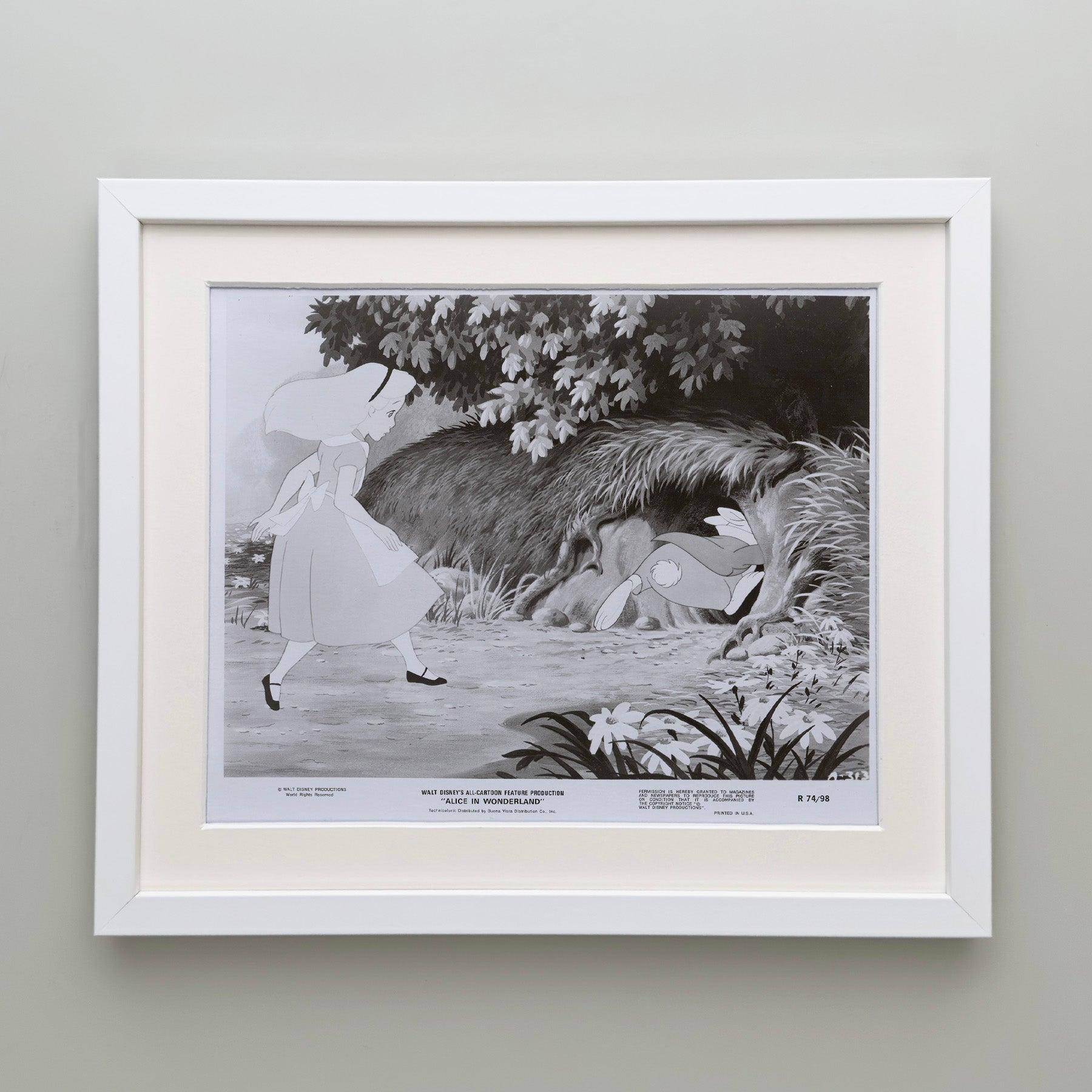 Alice im Wunderland (1951) Pressestatement - gerahmt im Zustand „Hervorragend“ im Angebot in Bath, Somerset