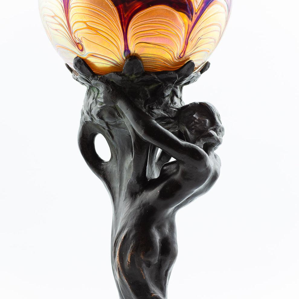 Alice Nordin, table lamp in solid bronze, Herman Bergman, Sweden Art Nouveau. In Good Condition For Sale In Stockholm, SE