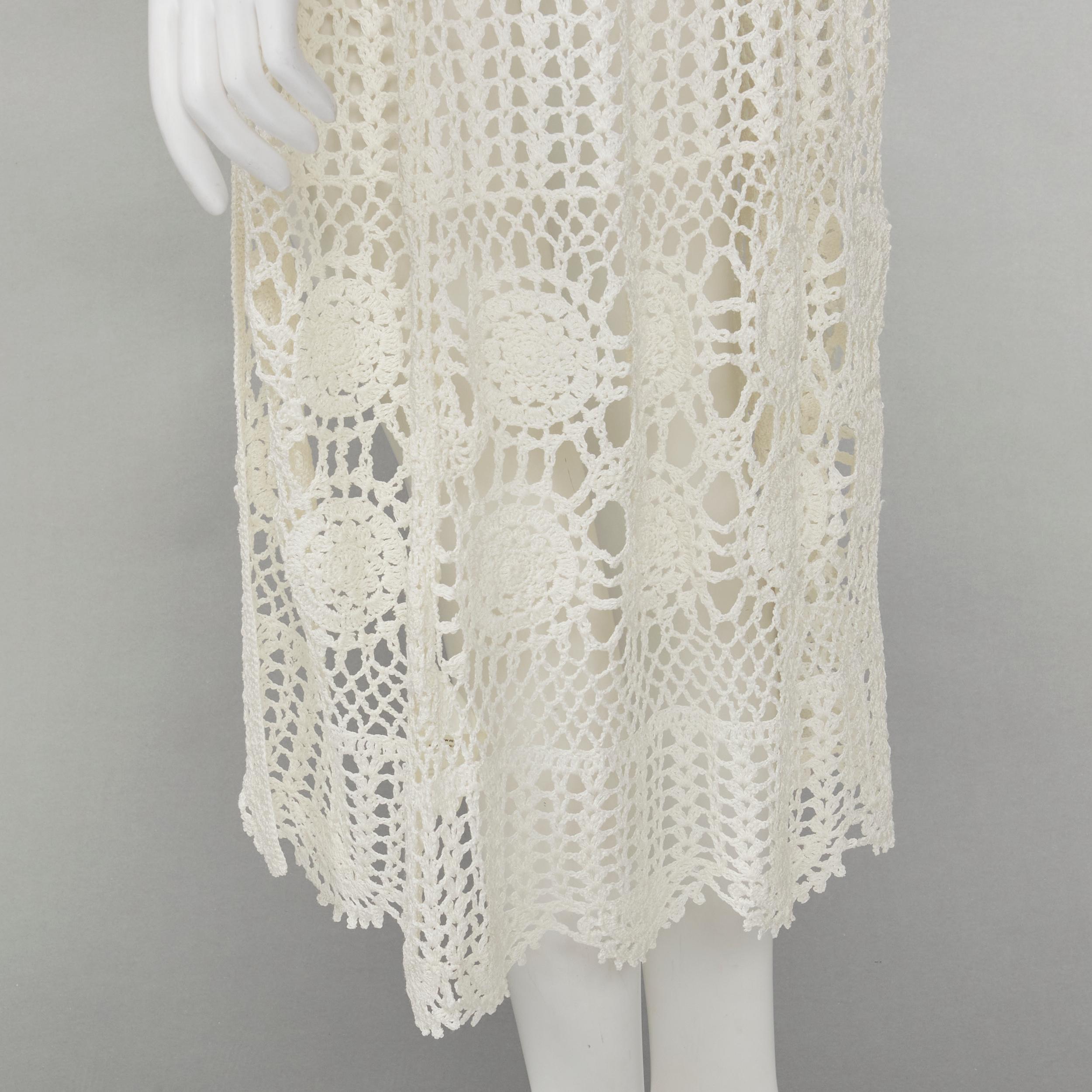 Beige ALICE OLIVIA beige linen viscose open crochet knit vest XS For Sale